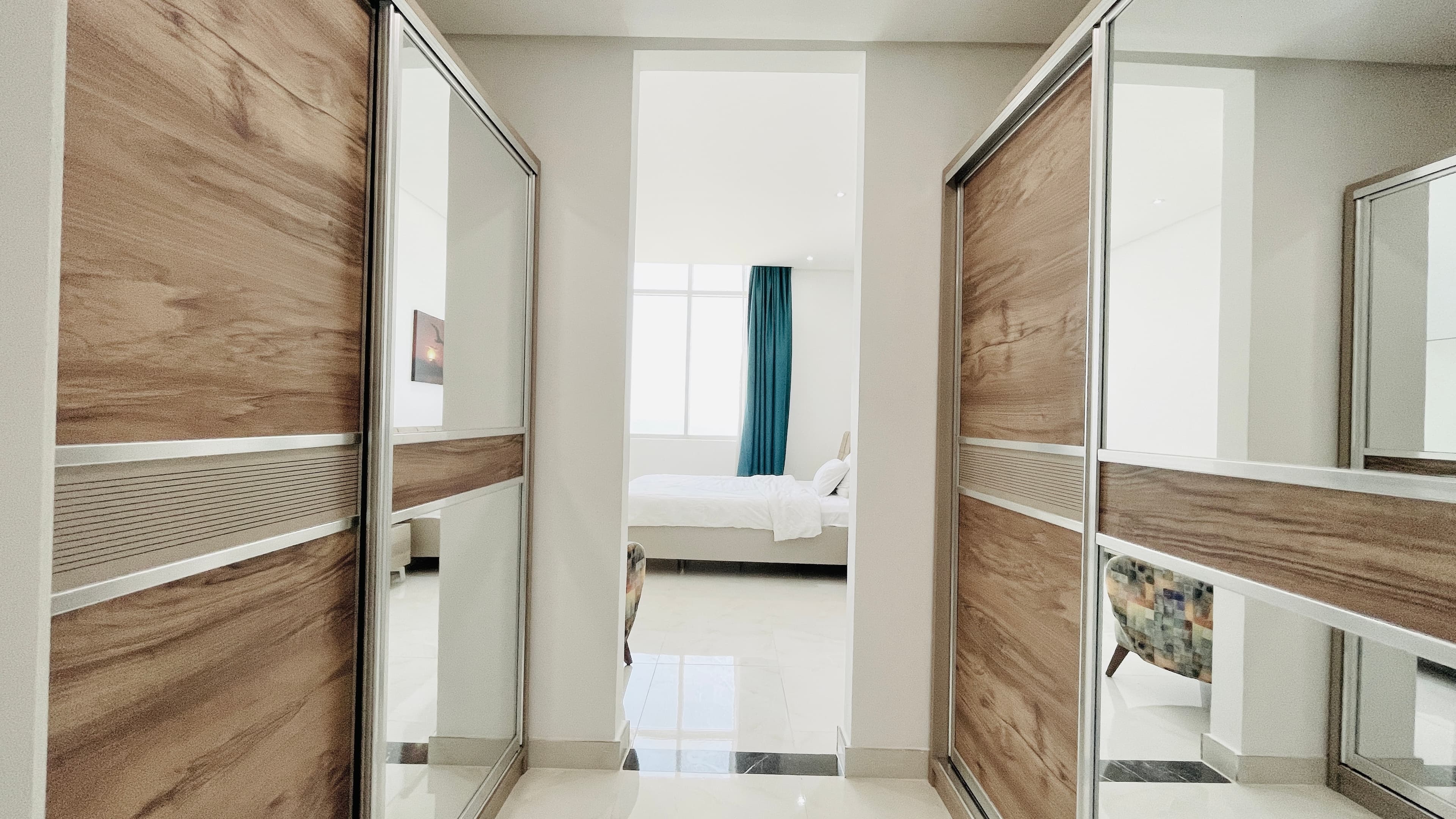 SPACIOUS ROOMS | GREAT FACILITIES | CITY VIEW | MODERN