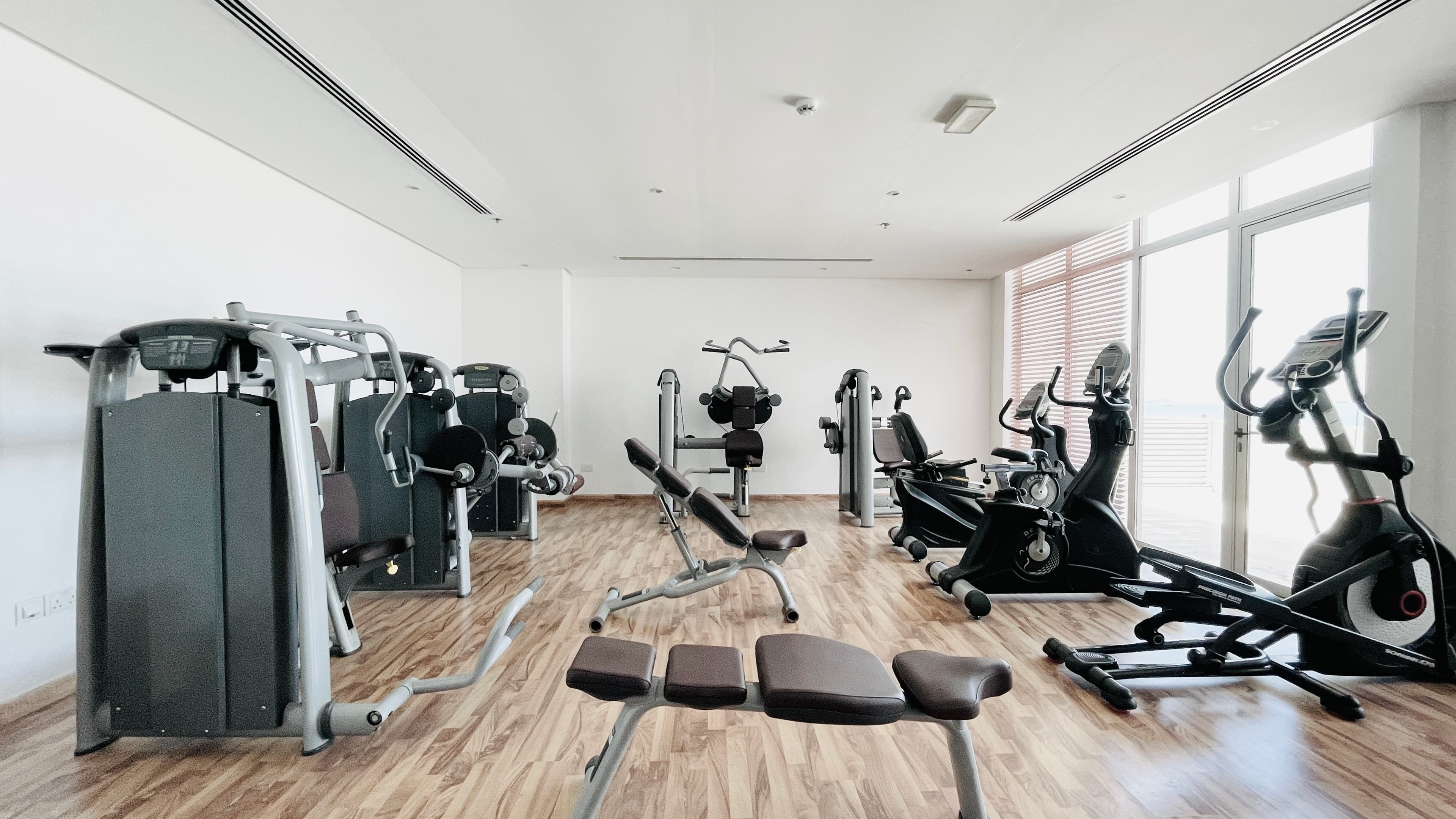 SPACIOUS ROOMS | GREAT FACILITIES | CITY VIEW | MODERN