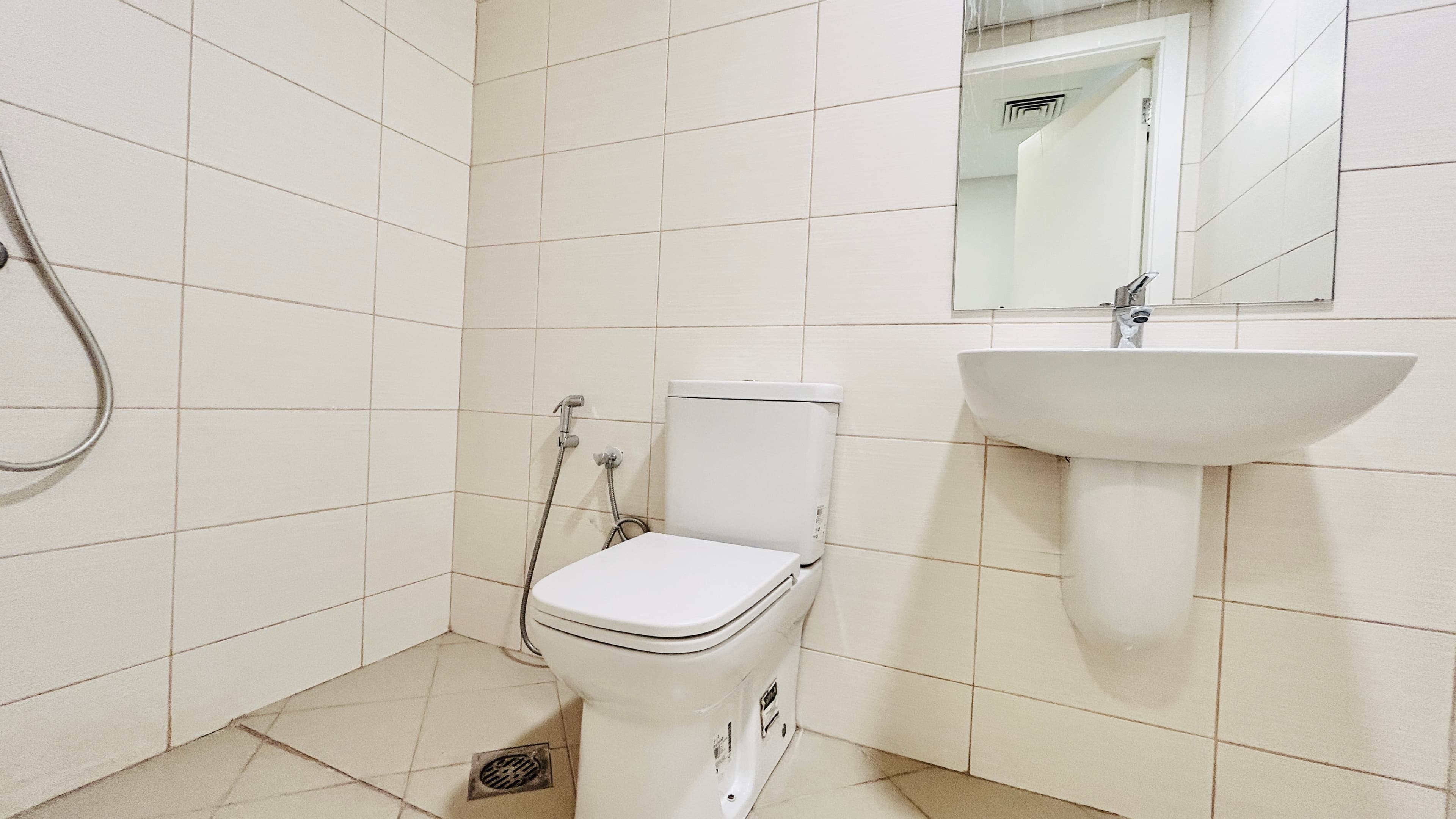 MODERN | SPACIOUS | MAID ROOM | GREAT AMENITIES