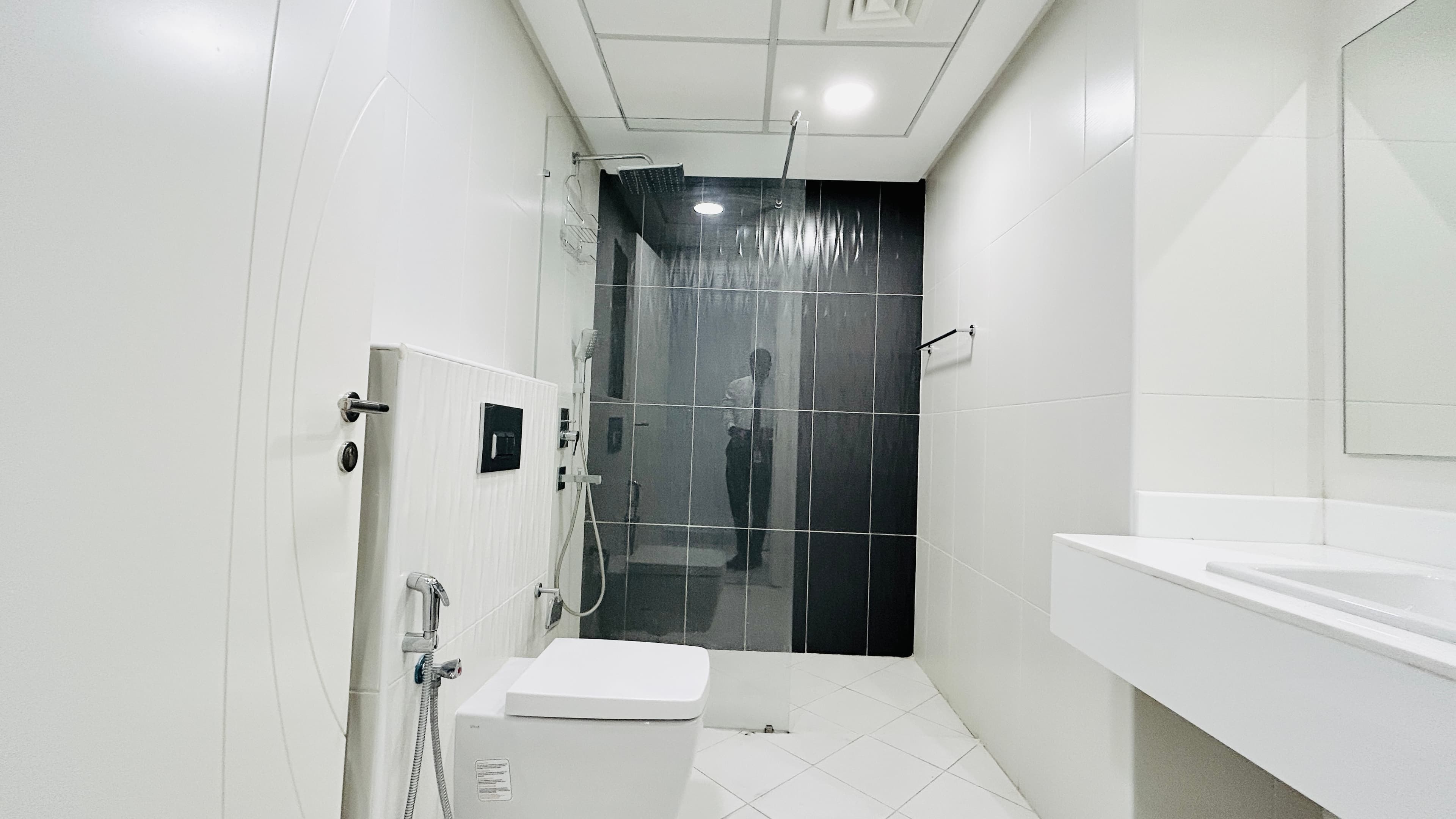 BRIGHT LIGHT | SPACIOUS | MAID ROOM | GREAT AMENITIES