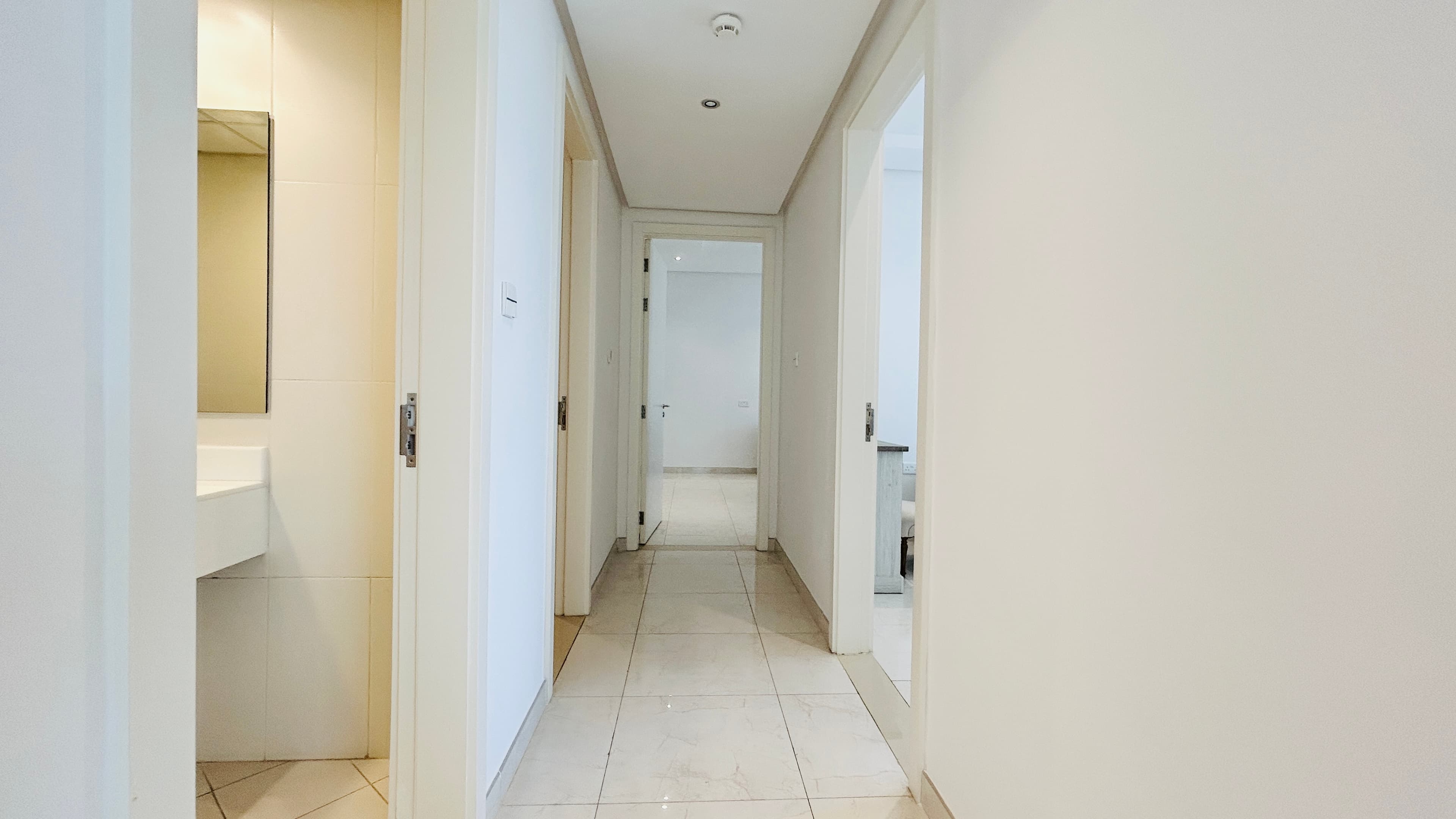 BRIGHT LIGHT | SPACIOUS | MAID ROOM | GREAT AMENITIES