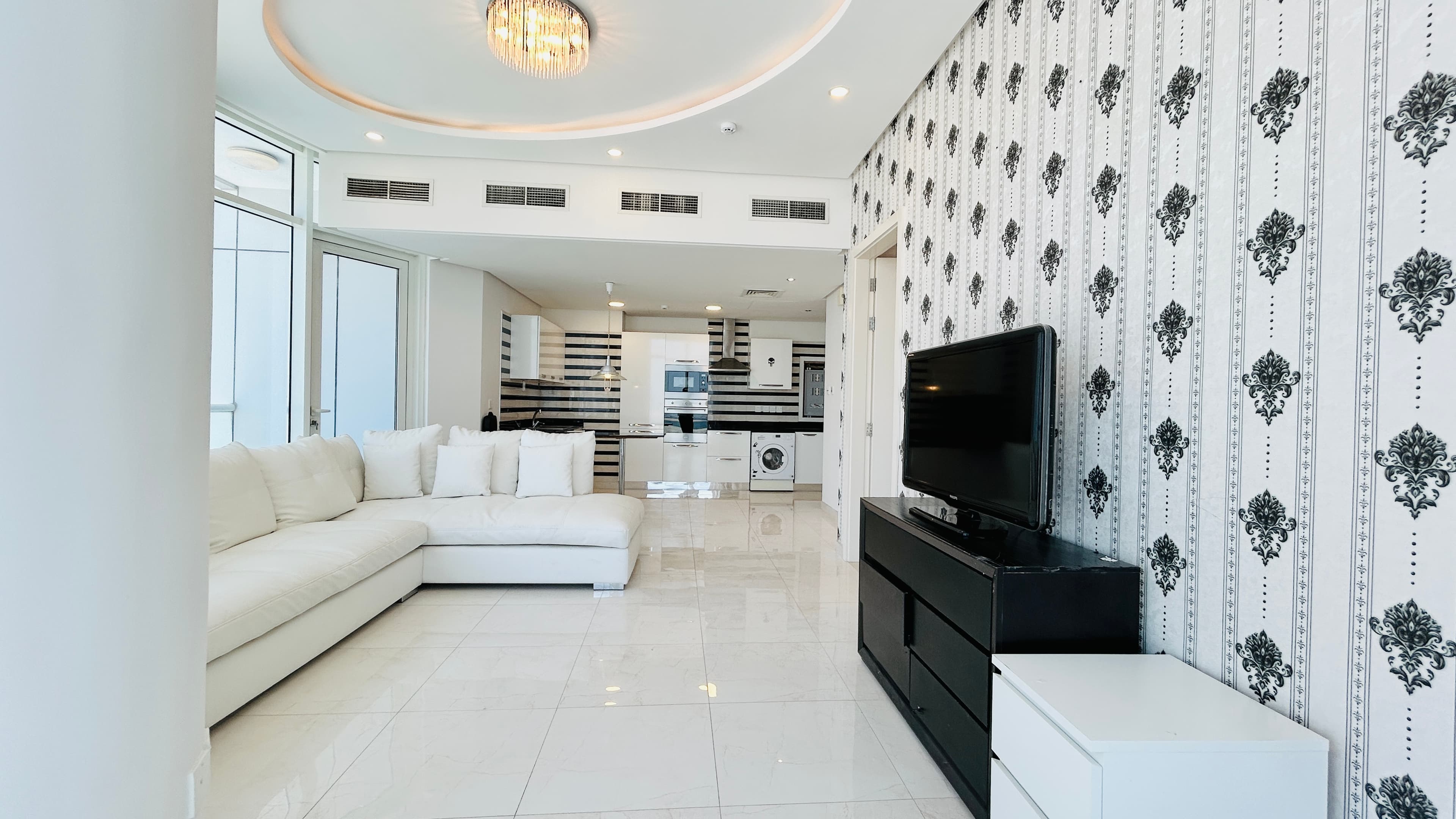 SPACIOUS ROOM | GREAT VIEW | GREAT AMENITIES