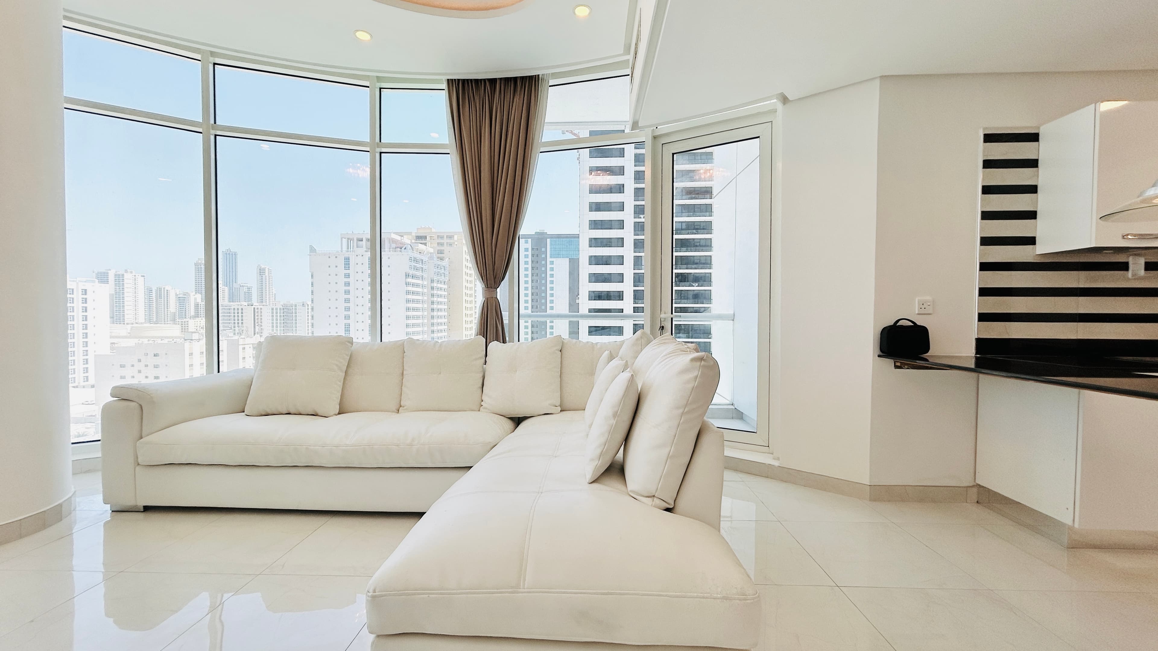 GREAT AMENITIES | SPACIOUS ROOM | GREAT VIEW