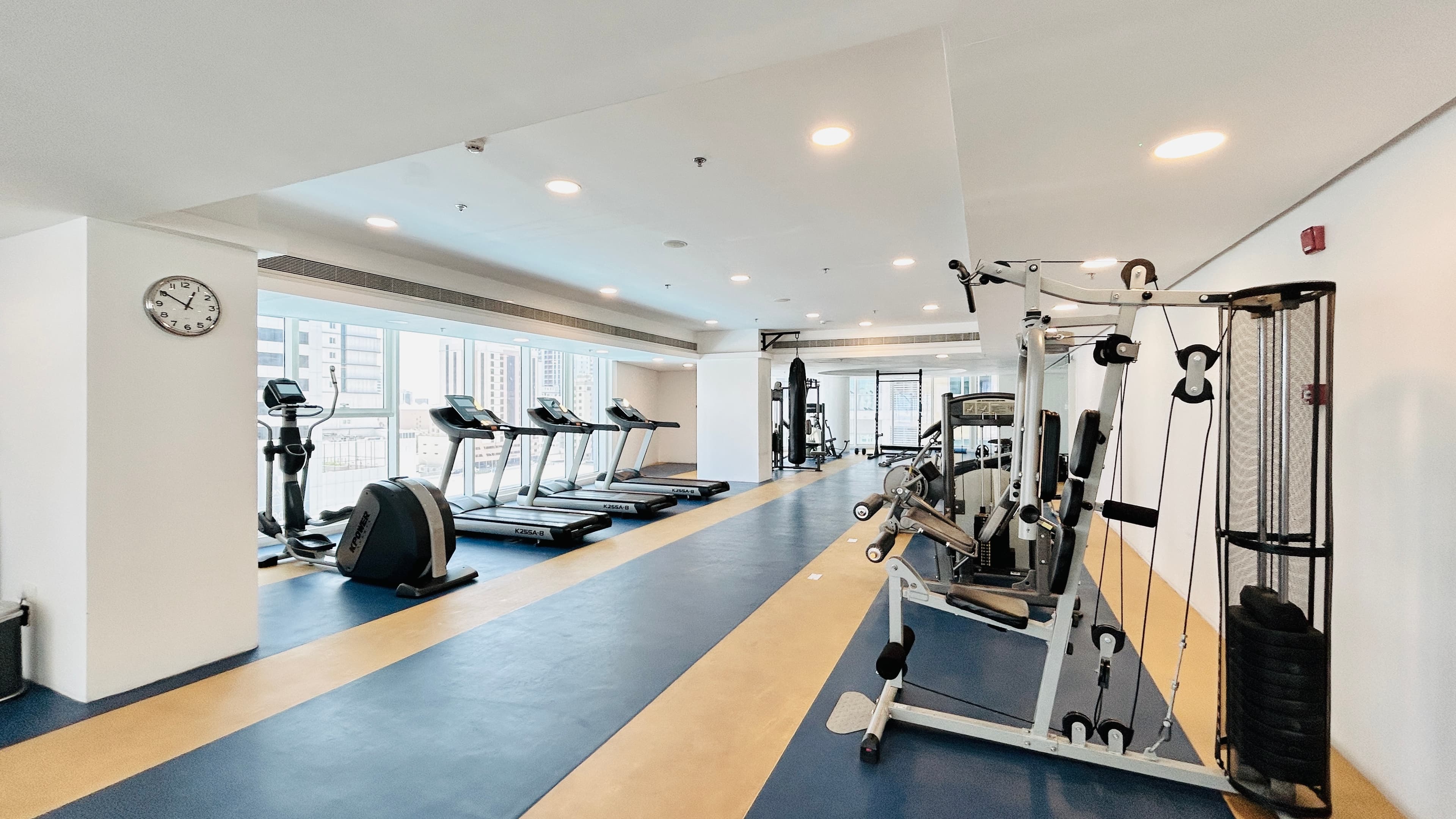 BRIGHT LIGHT | SPACIOUS | MAID ROOM | GREAT AMENITIES