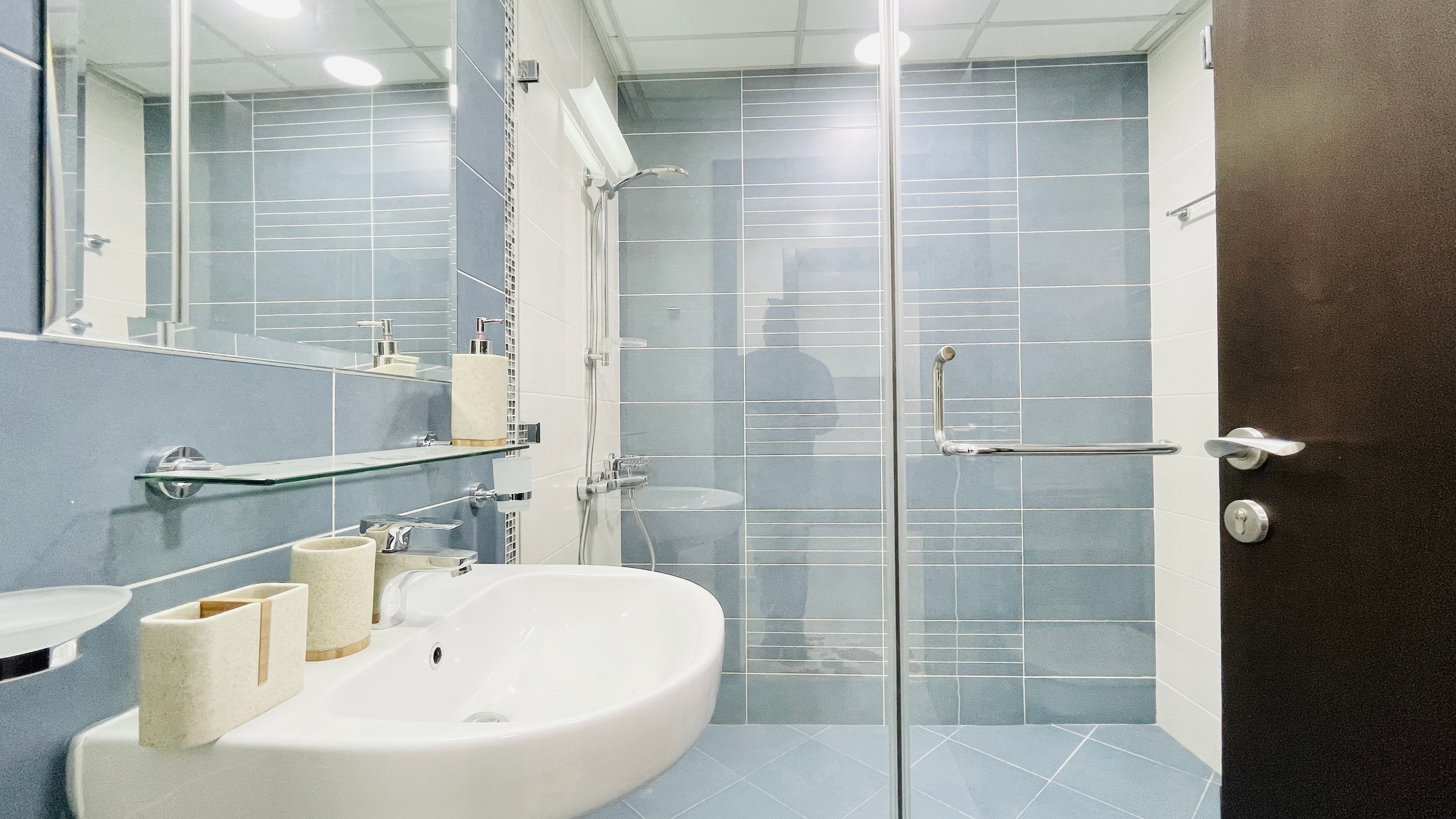 CITY VIEW | SPACIOUS ROOMS | GREAT FACILITIES |