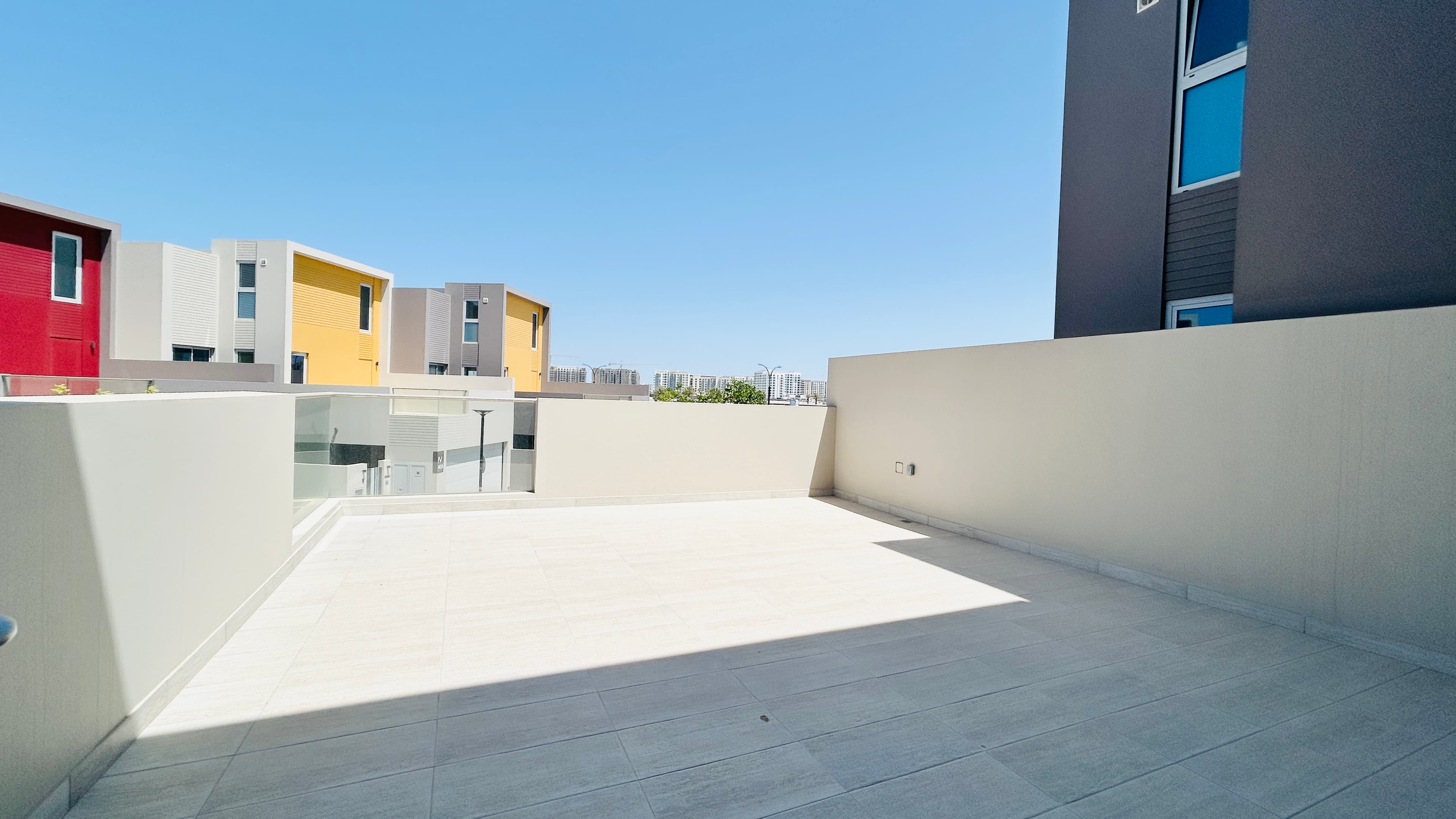 WATERFRONT VIEW | BRAND NEW | MODERN | PRIVATE POOL