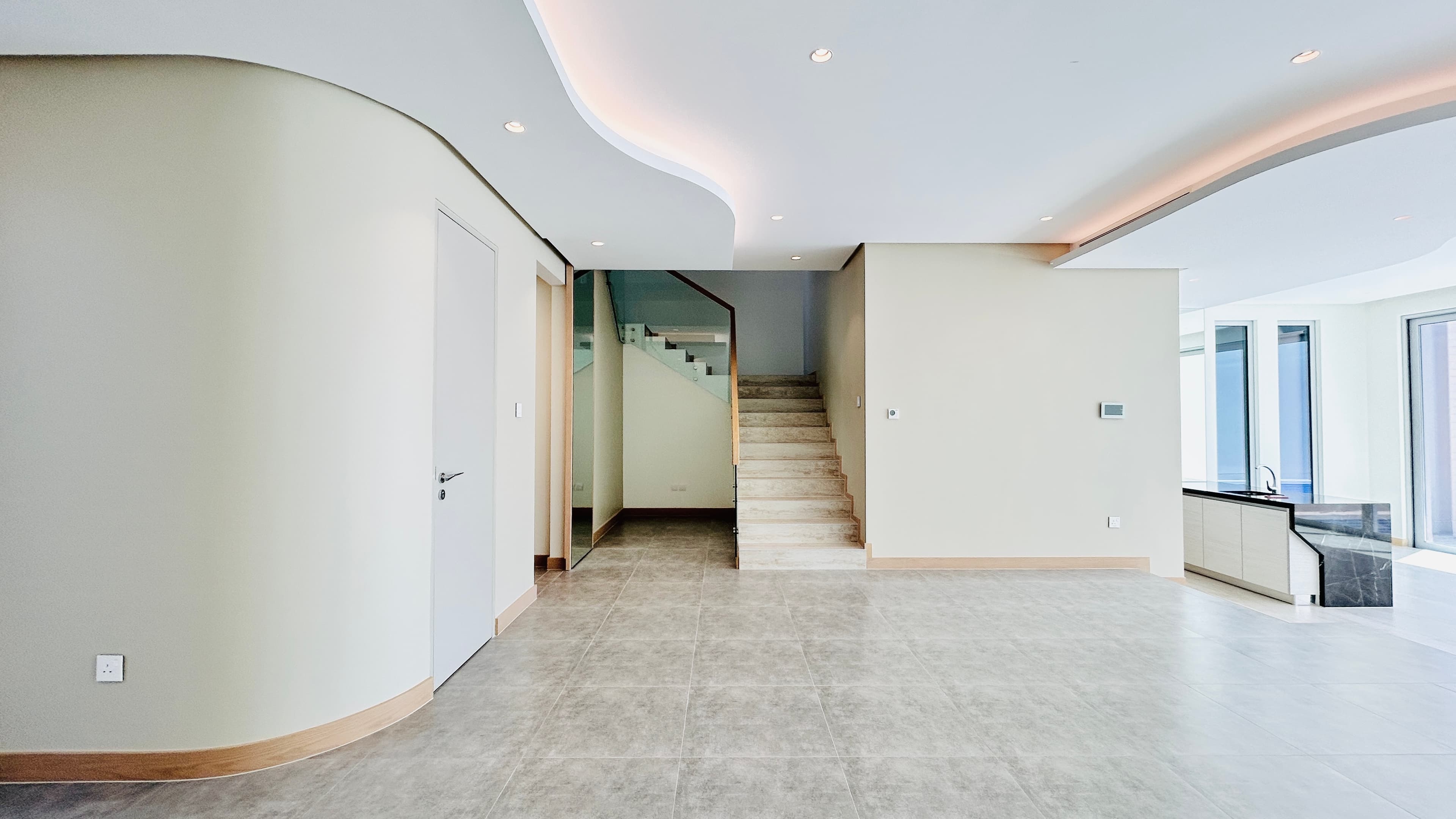 BRAND NEW | MODERN | PRIVATE POOL | WATERFRONT VIEW