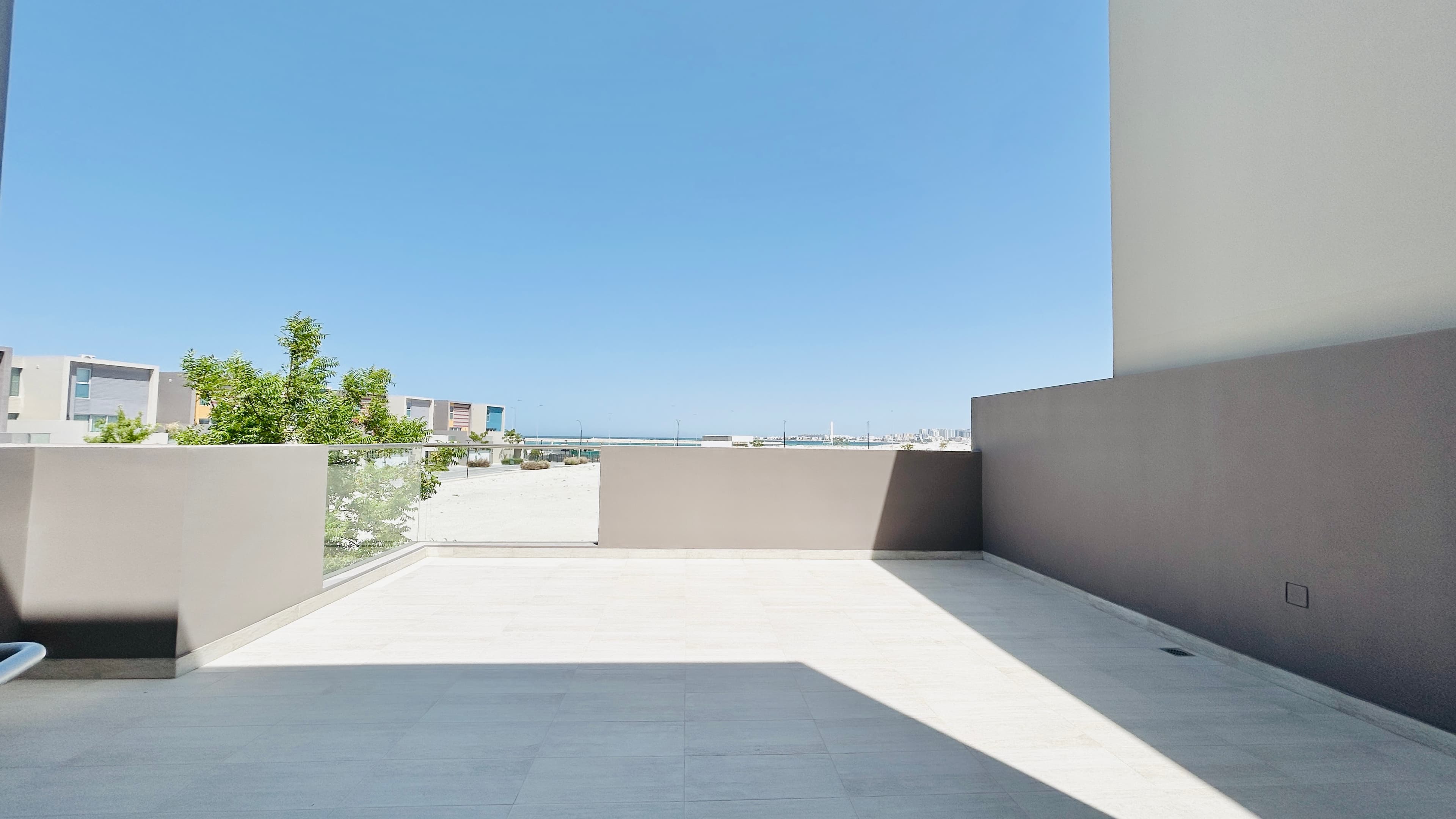 BRAND NEW | MODERN | PRIVATE POOL | WATERFRONT VIEW