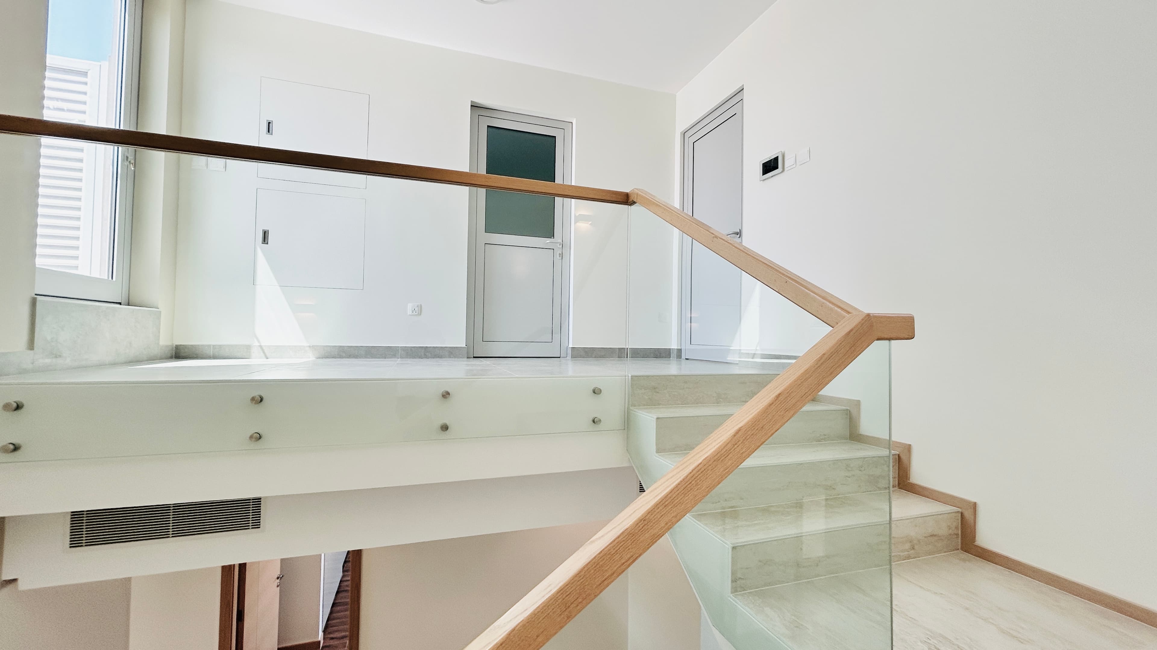 BRAND NEW | MODERN | PRIVATE POOL | WATERFRONT VIEW