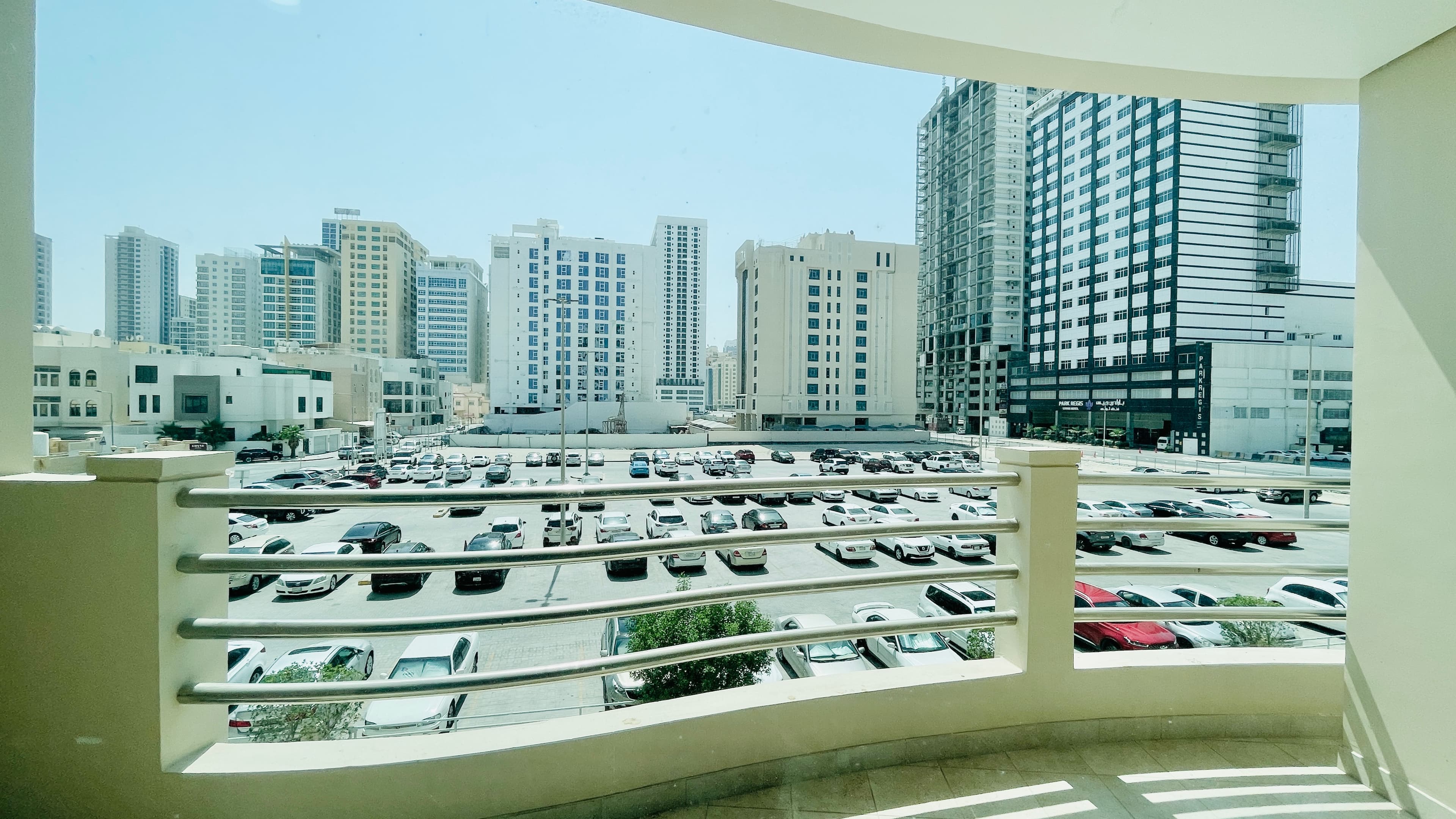 SPACIOUS ROOMS | BALCONY | CITYVIEW | GREAT FACILITIES