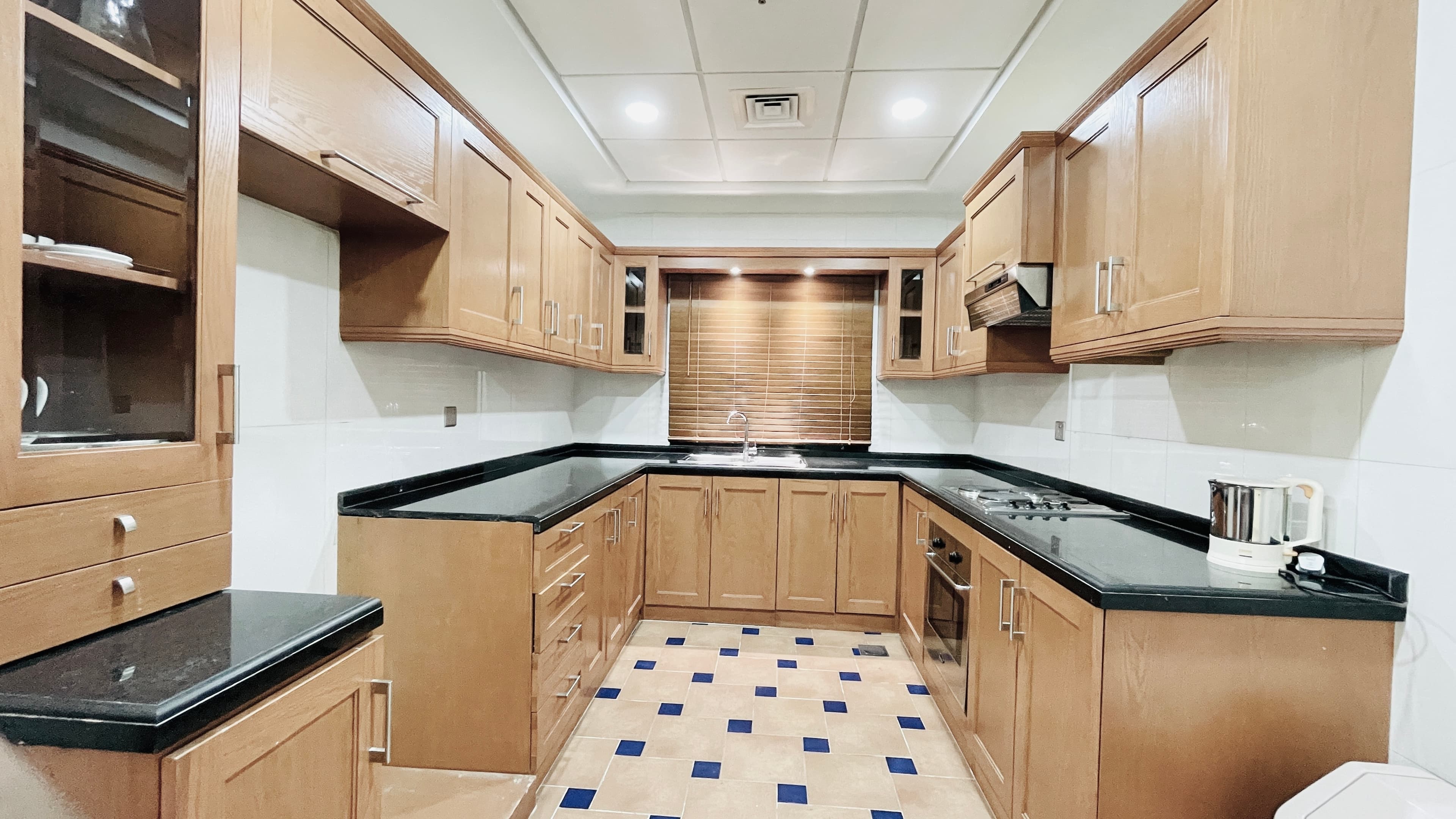 SPACIOUS ROOMS | BALCONY | CITYVIEW | GREAT FACILITIES