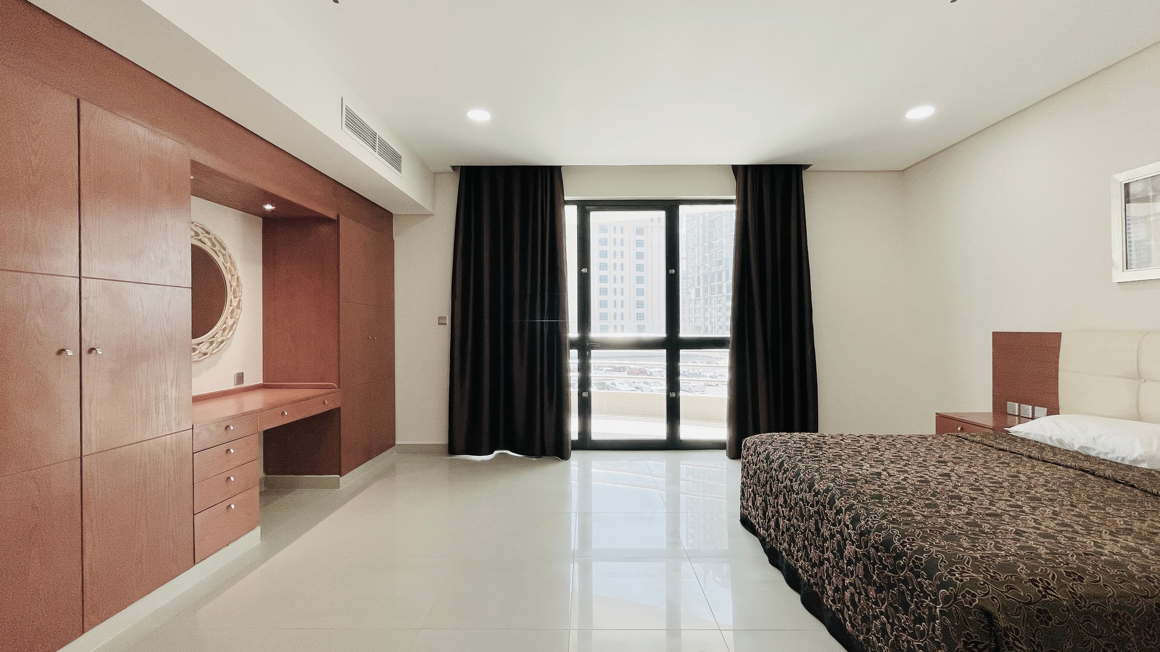 SPACIOUS ROOMS | BALCONY | CITYVIEW | GREAT FACILITIES