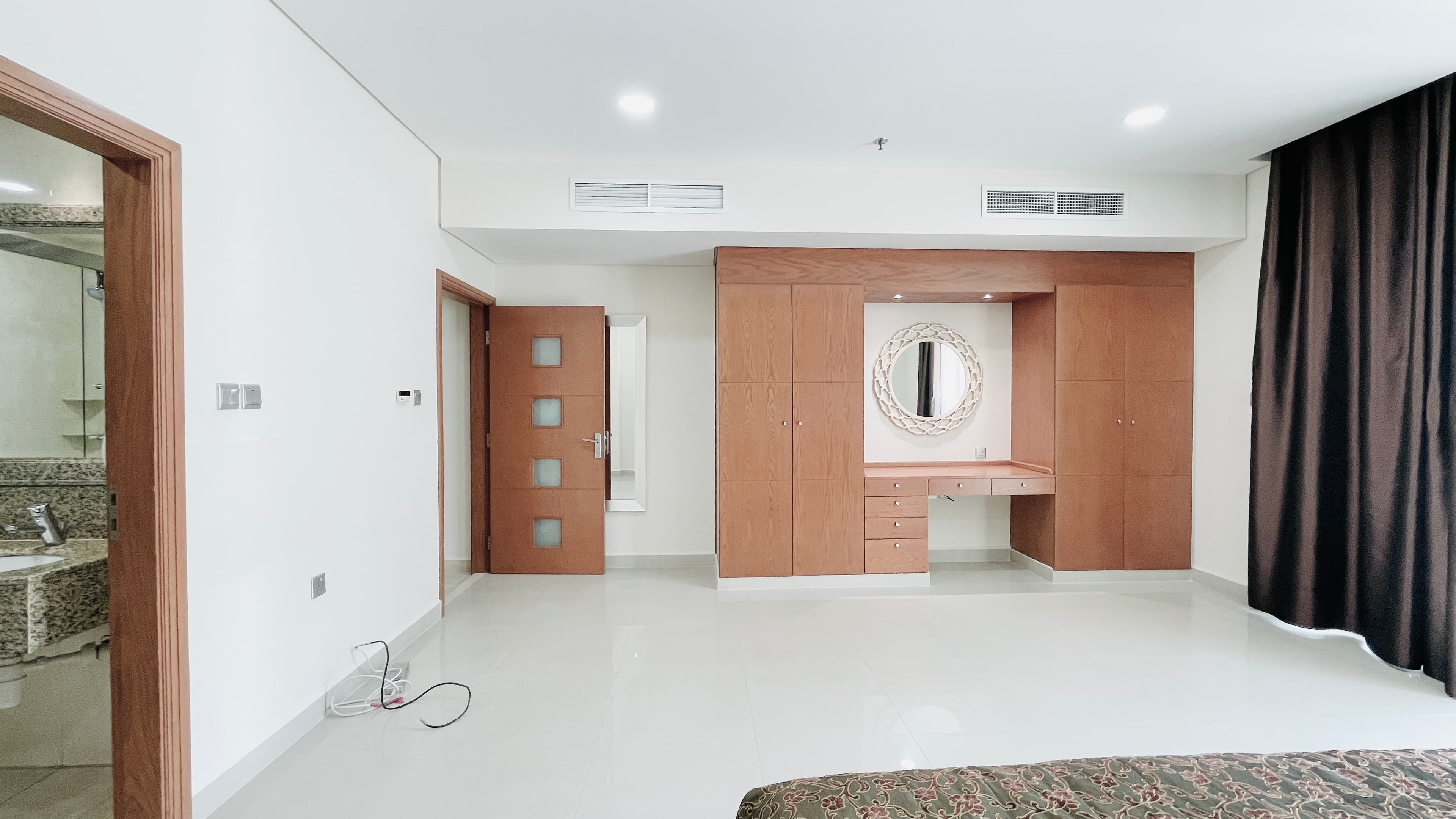 SPACIOUS ROOMS | BALCONY | CITYVIEW | GREAT FACILITIES