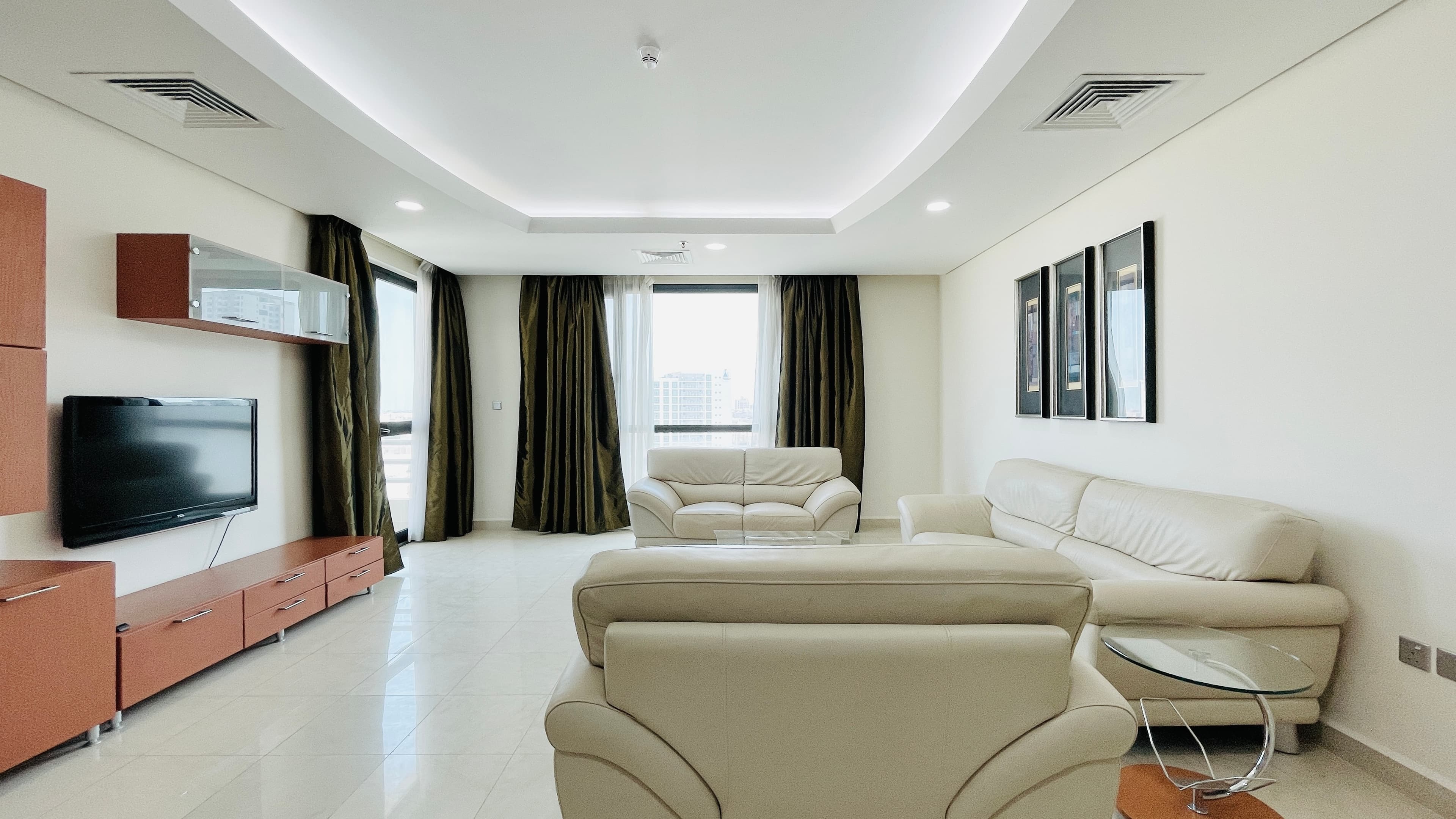 HOUSE KEEPING | BALCONY | CITYVIEW | GREAT FACILITIES