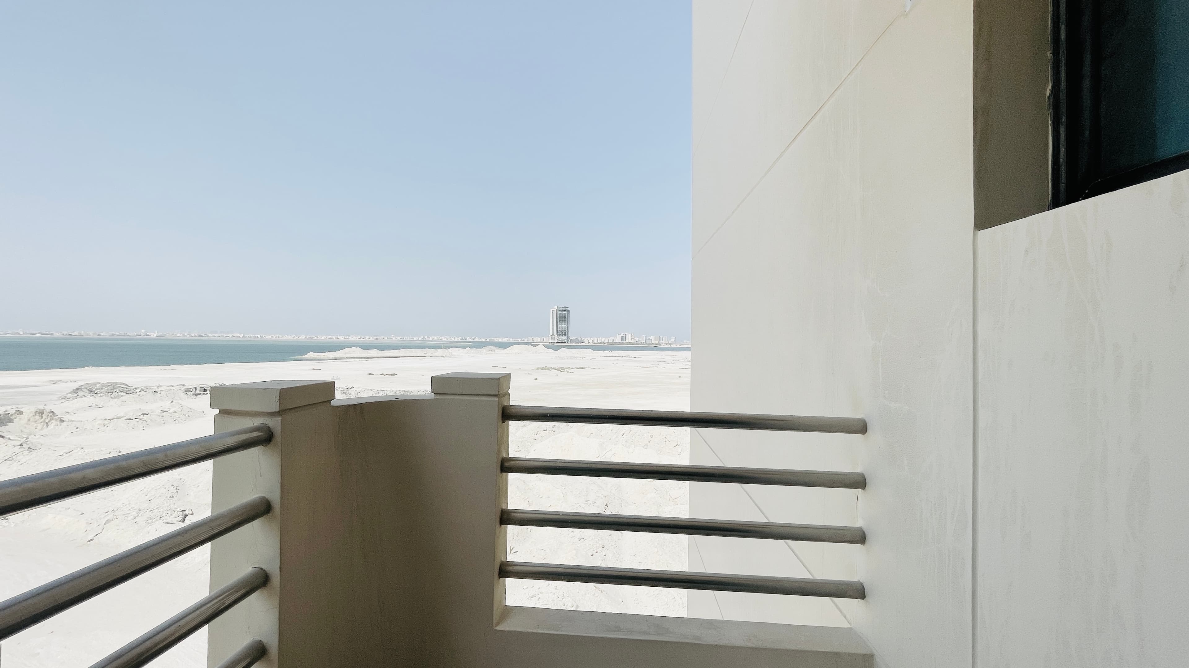 HOUSE KEEPING | SPACIOUS ROOMS | BALCONY | CITYVIEW