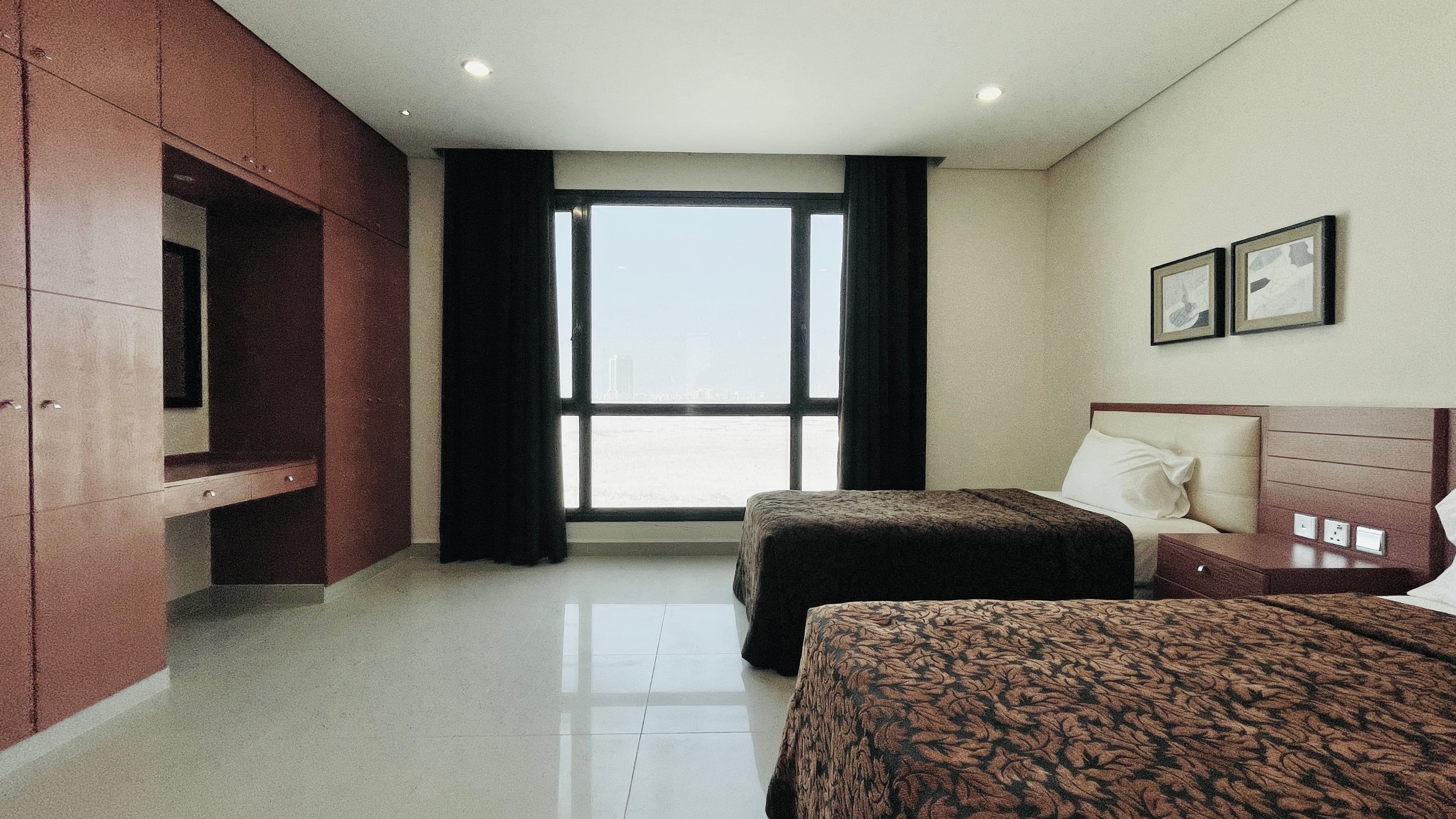 HOUSE KEEPING | SPACIOUS ROOMS | BALCONY | CITYVIEW