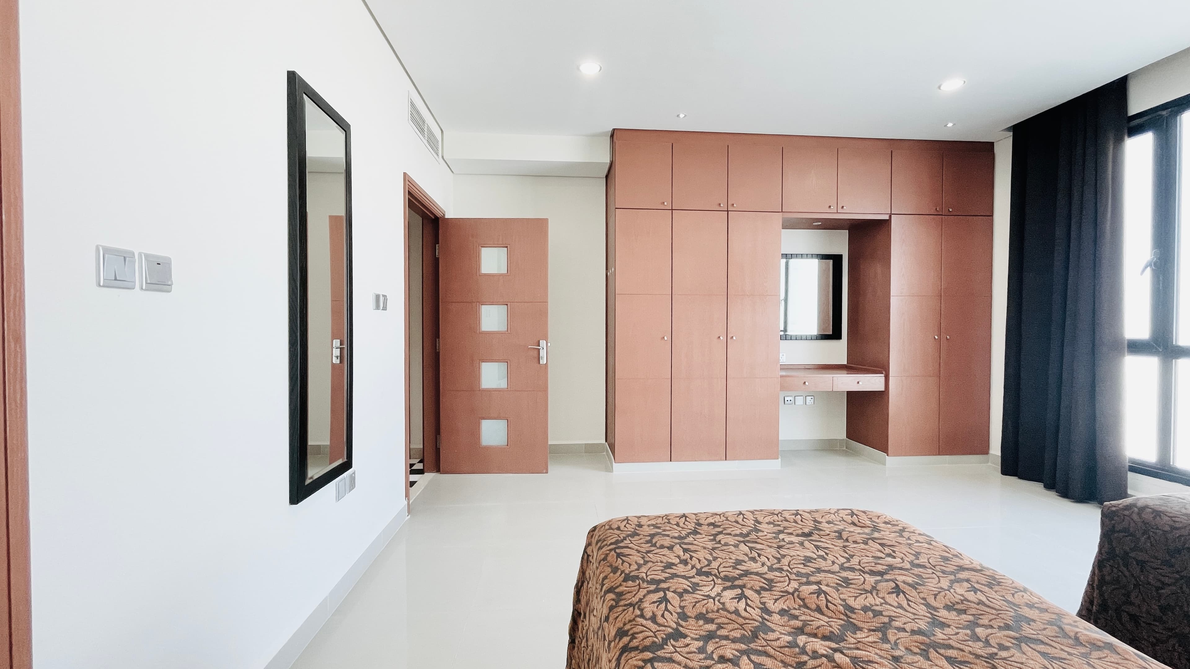 HOUSE KEEPING | SPACIOUS ROOMS | BALCONY | CITYVIEW
