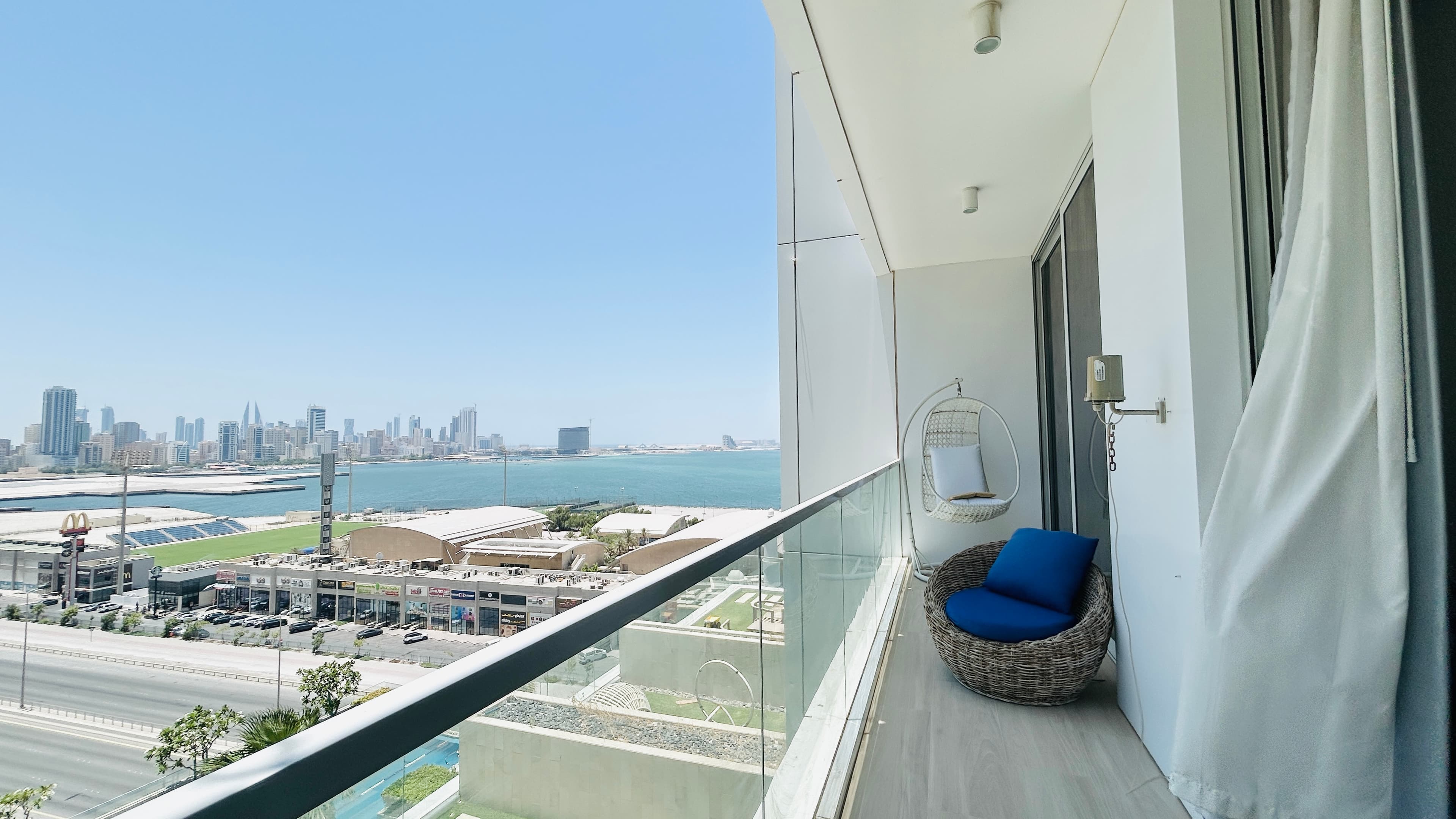 GREAT AMENITIES | LUXURY | SPACIOUS ROOM | SEA VIEW