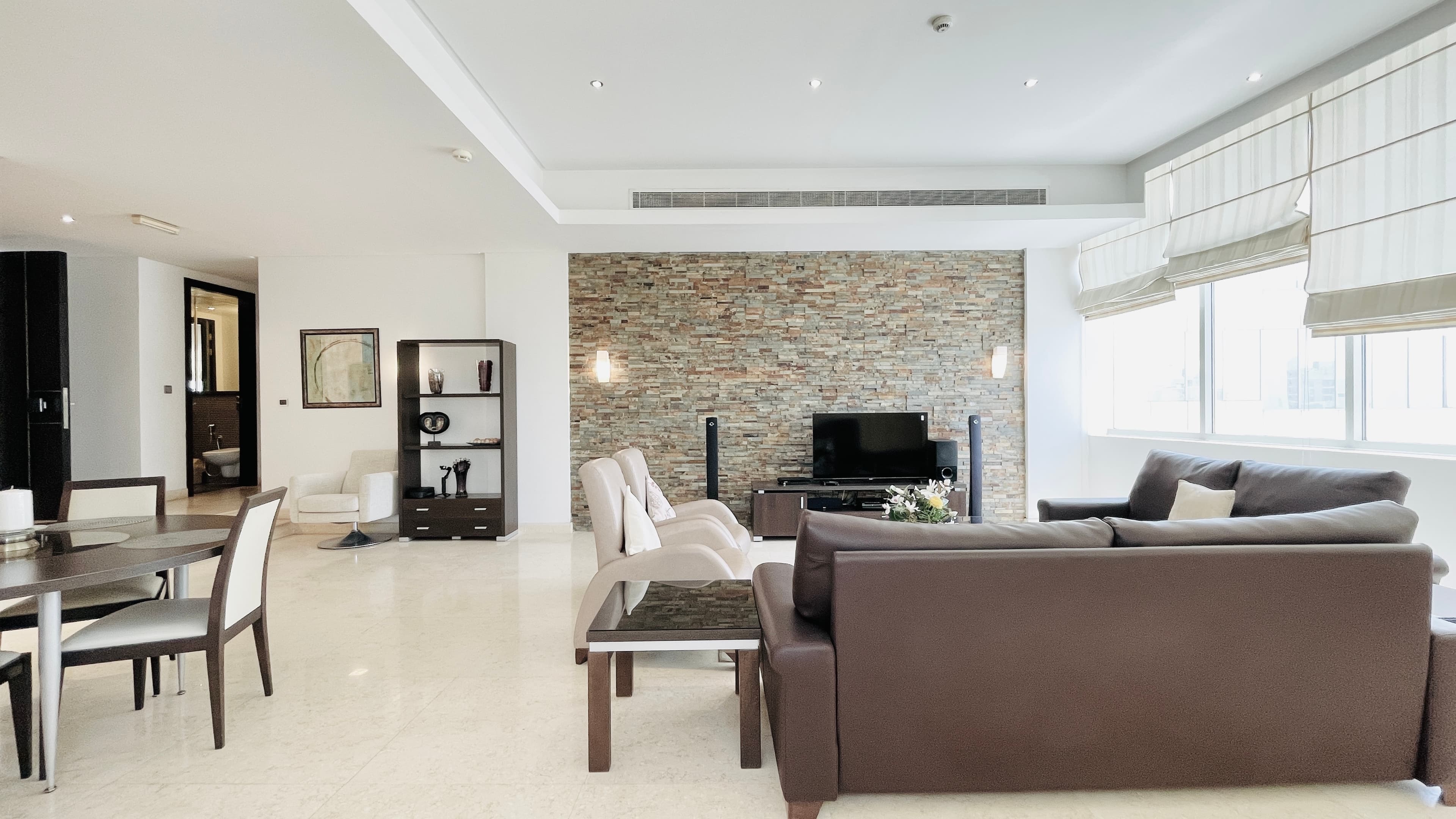 UNLIMITED EWA | HOUSEKEEPING | SPACIOUS | BALCONY