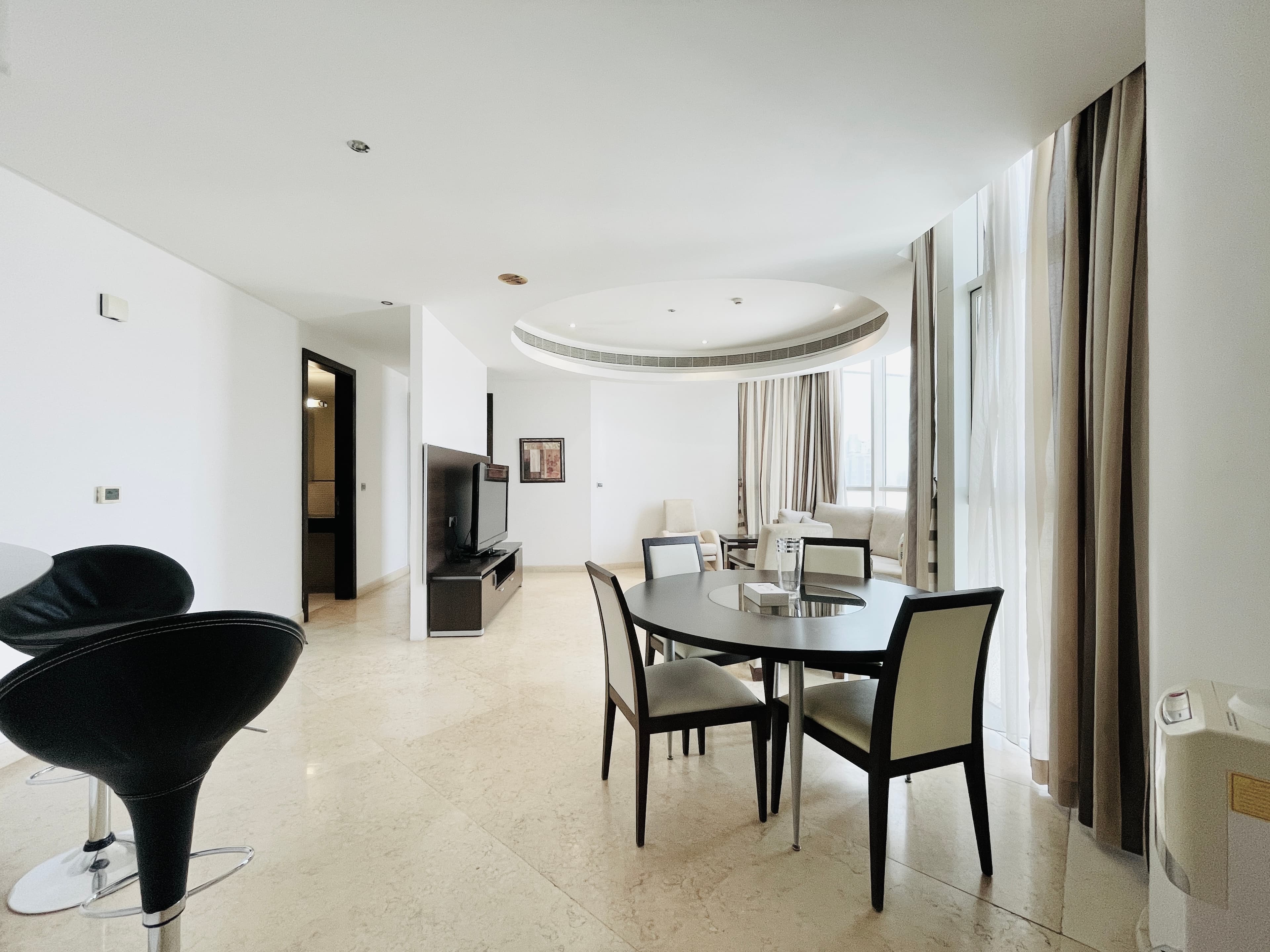 CITY VIEW | UNLIMITED EWA | HOUSEKEEPING | SPACIOUS