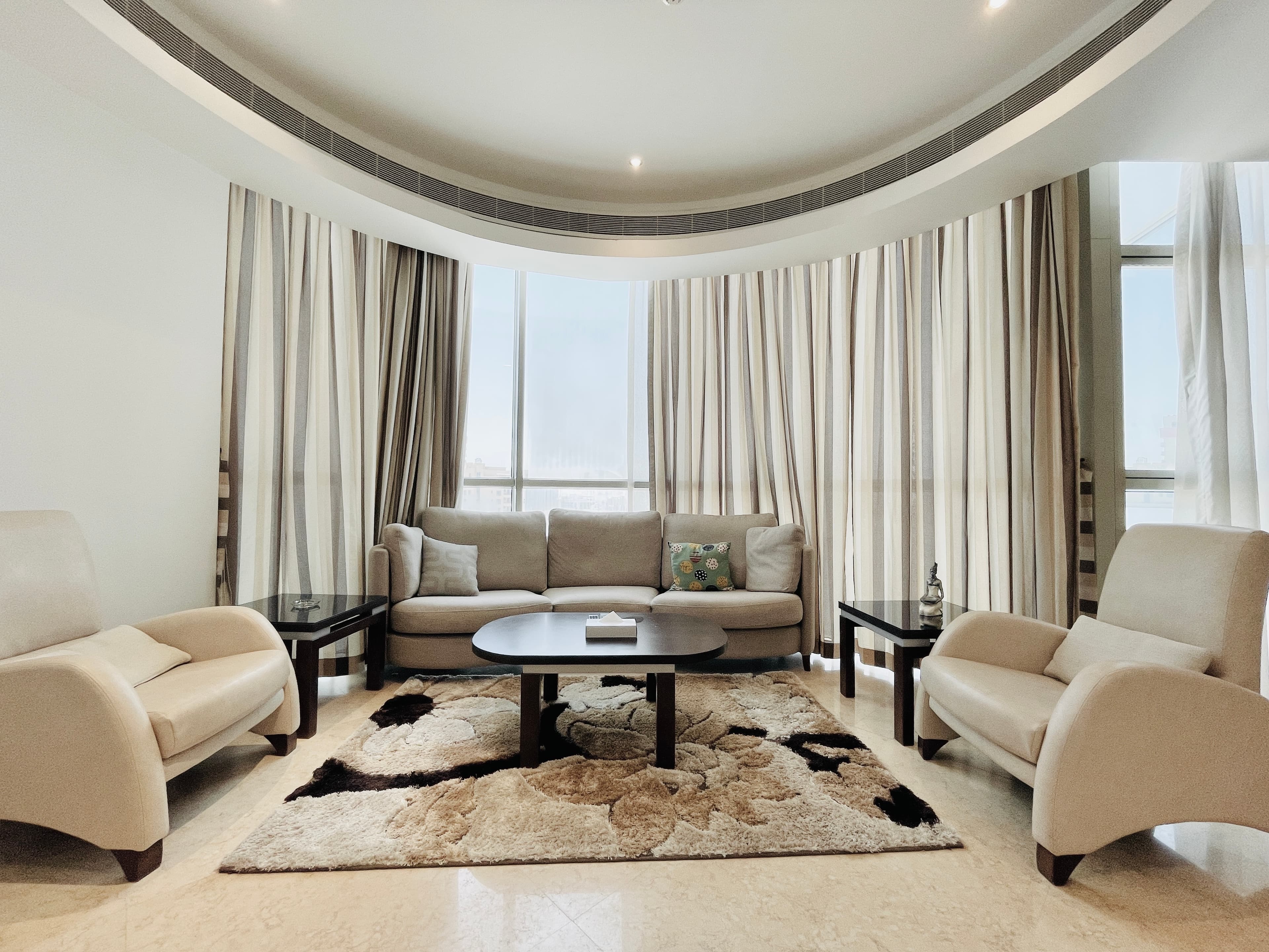 CITY VIEW | UNLIMITED EWA | HOUSEKEEPING | SPACIOUS