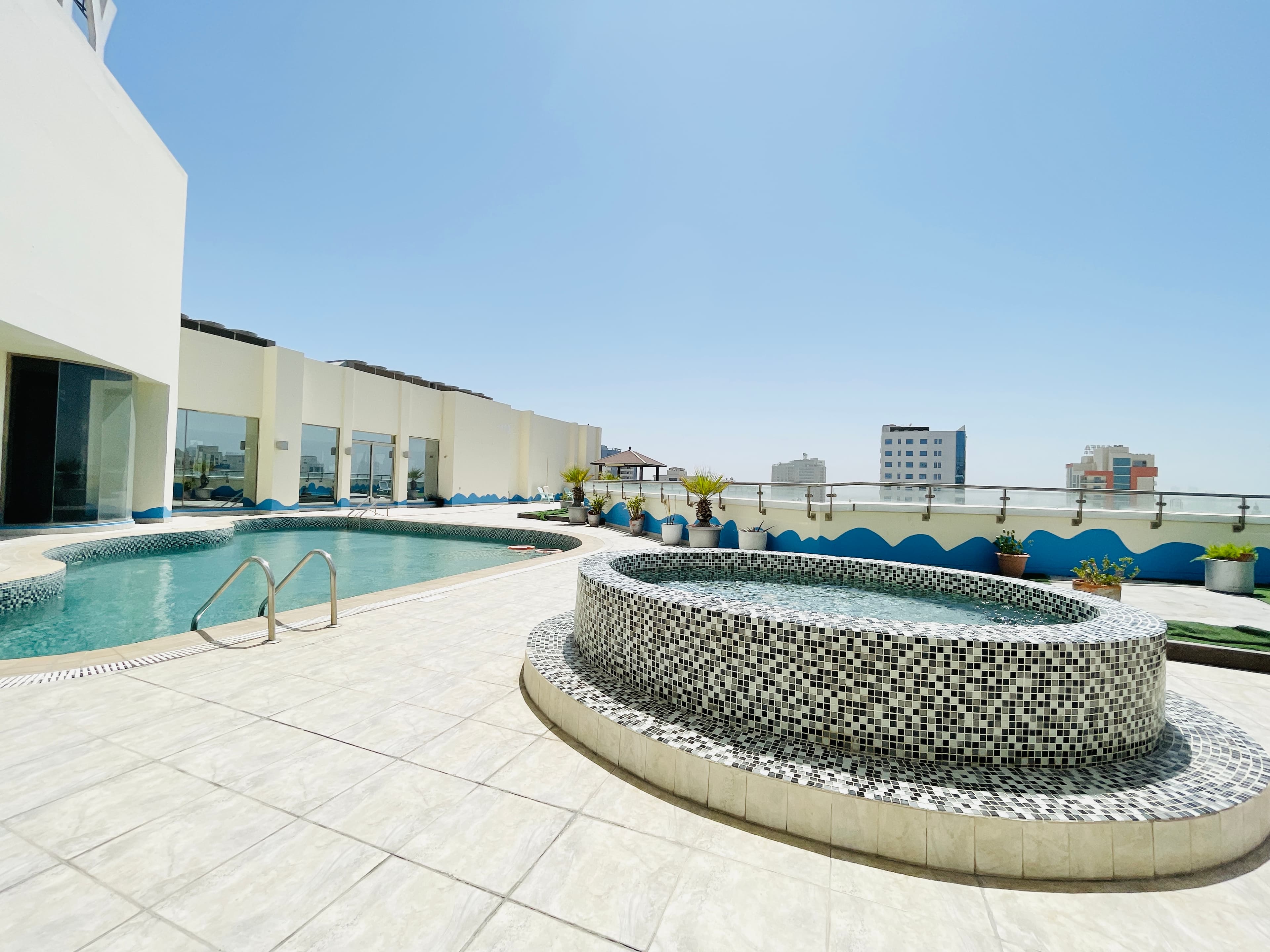 CITY VIEW | UNLIMITED EWA | HOUSEKEEPING | SPACIOUS