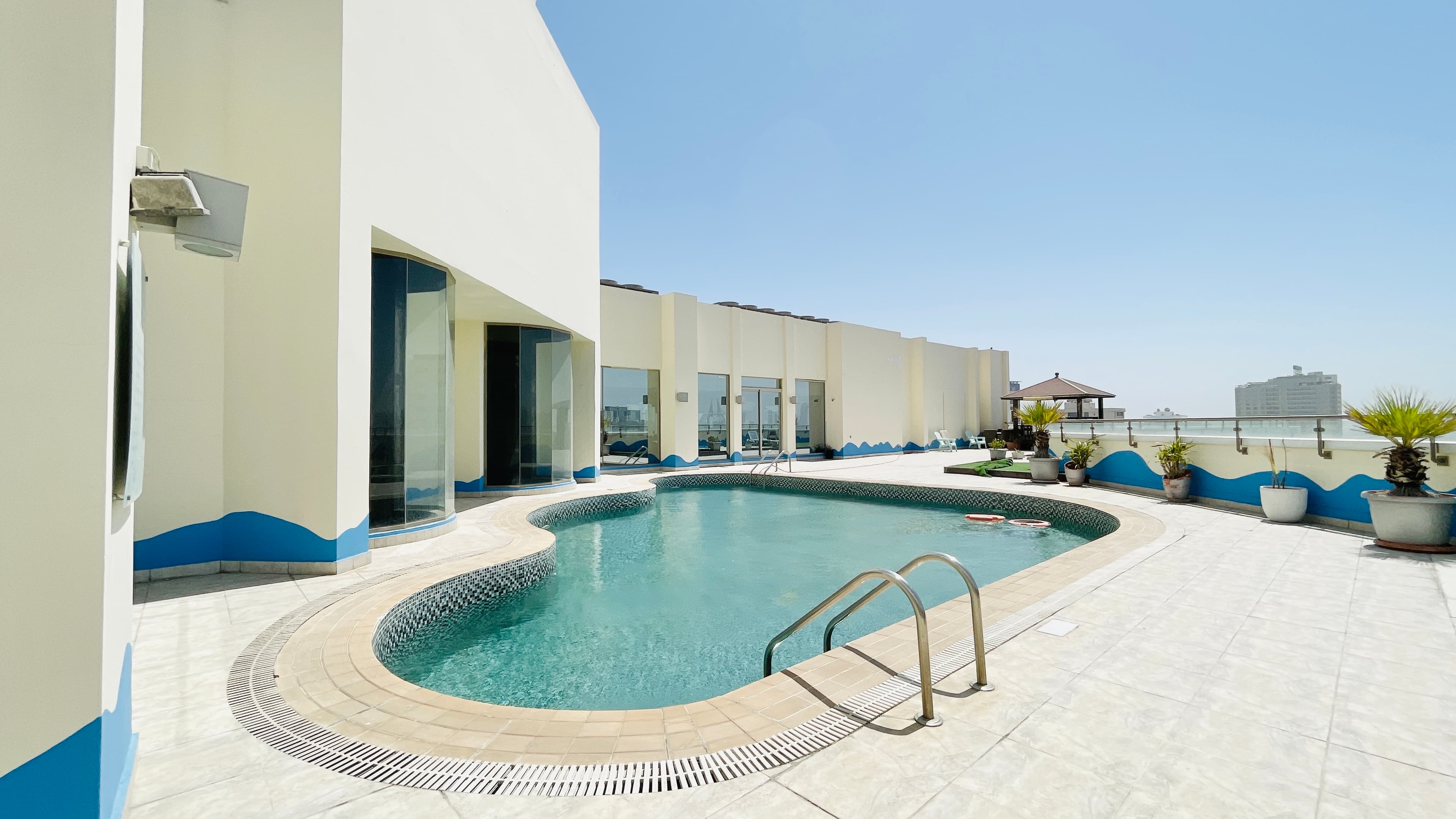 UNLIMITED EWA | HOUSEKEEPING | SPACIOUS | BALCONY