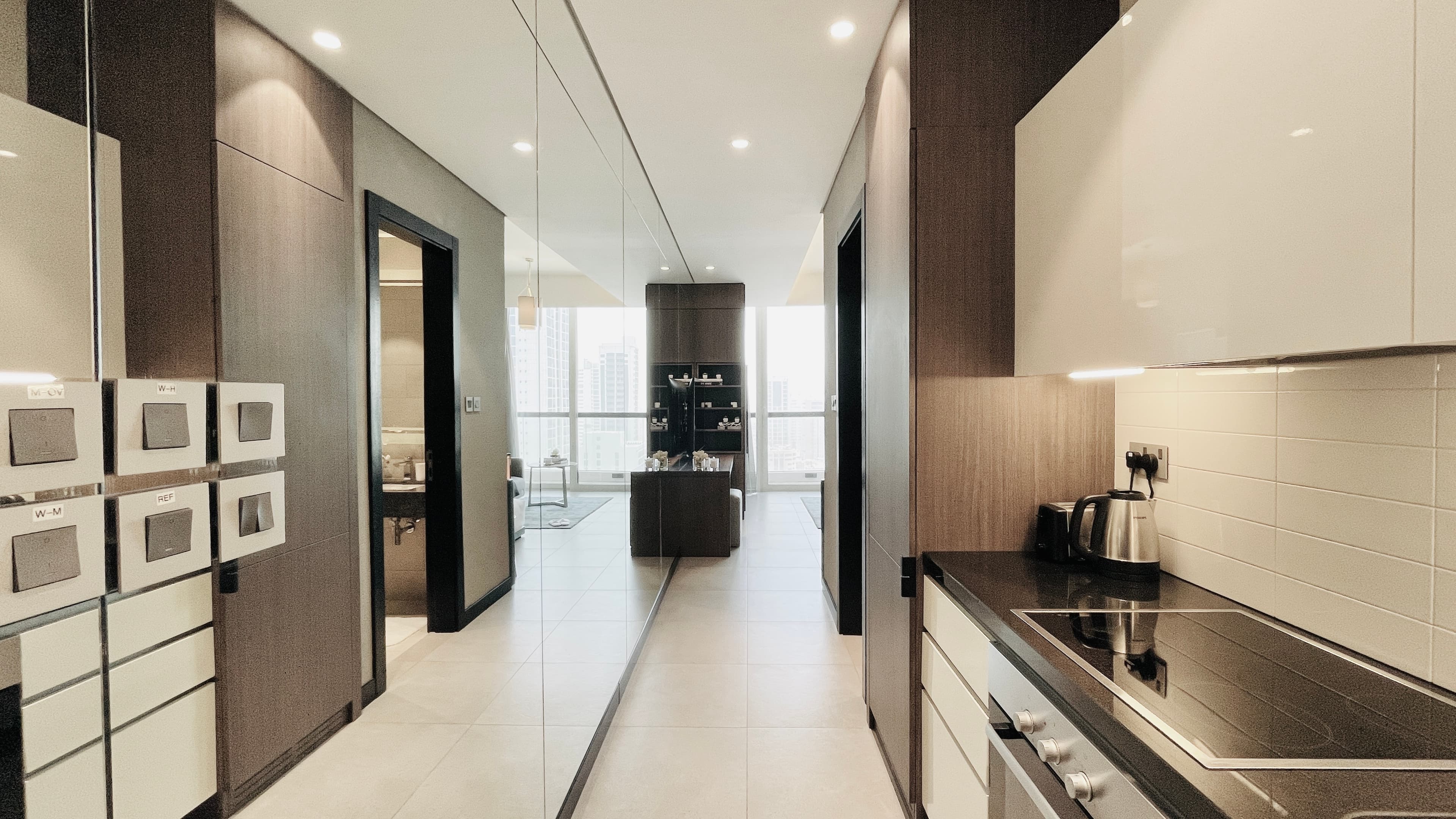 LUXURY | GREAT AMENITIES | MODERN | BALCONY