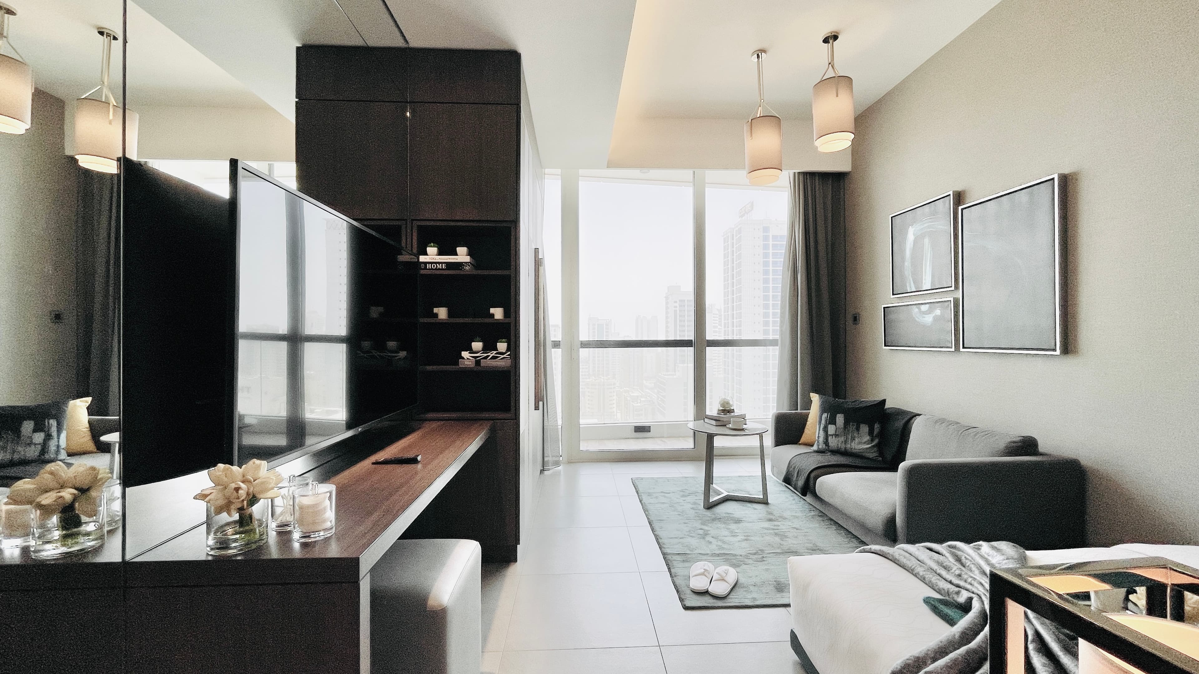 LUXURY | GREAT AMENITIES | MODERN | BALCONY