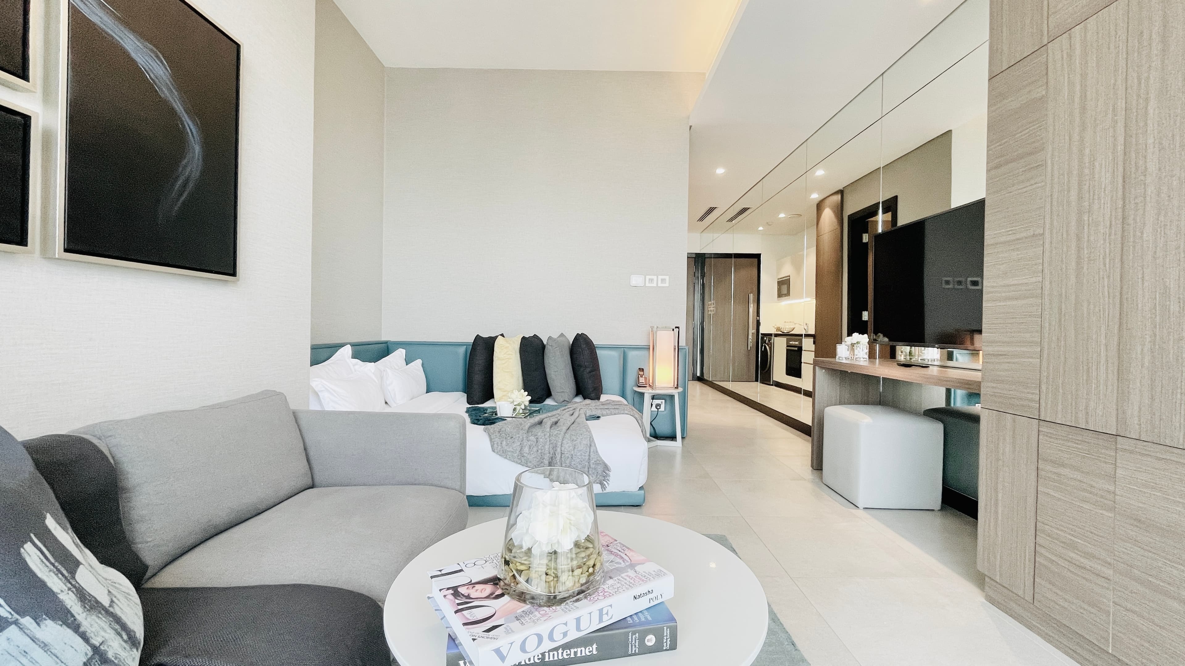 LUXURY | GREAT AMENITIES | MODERN | BALCONY