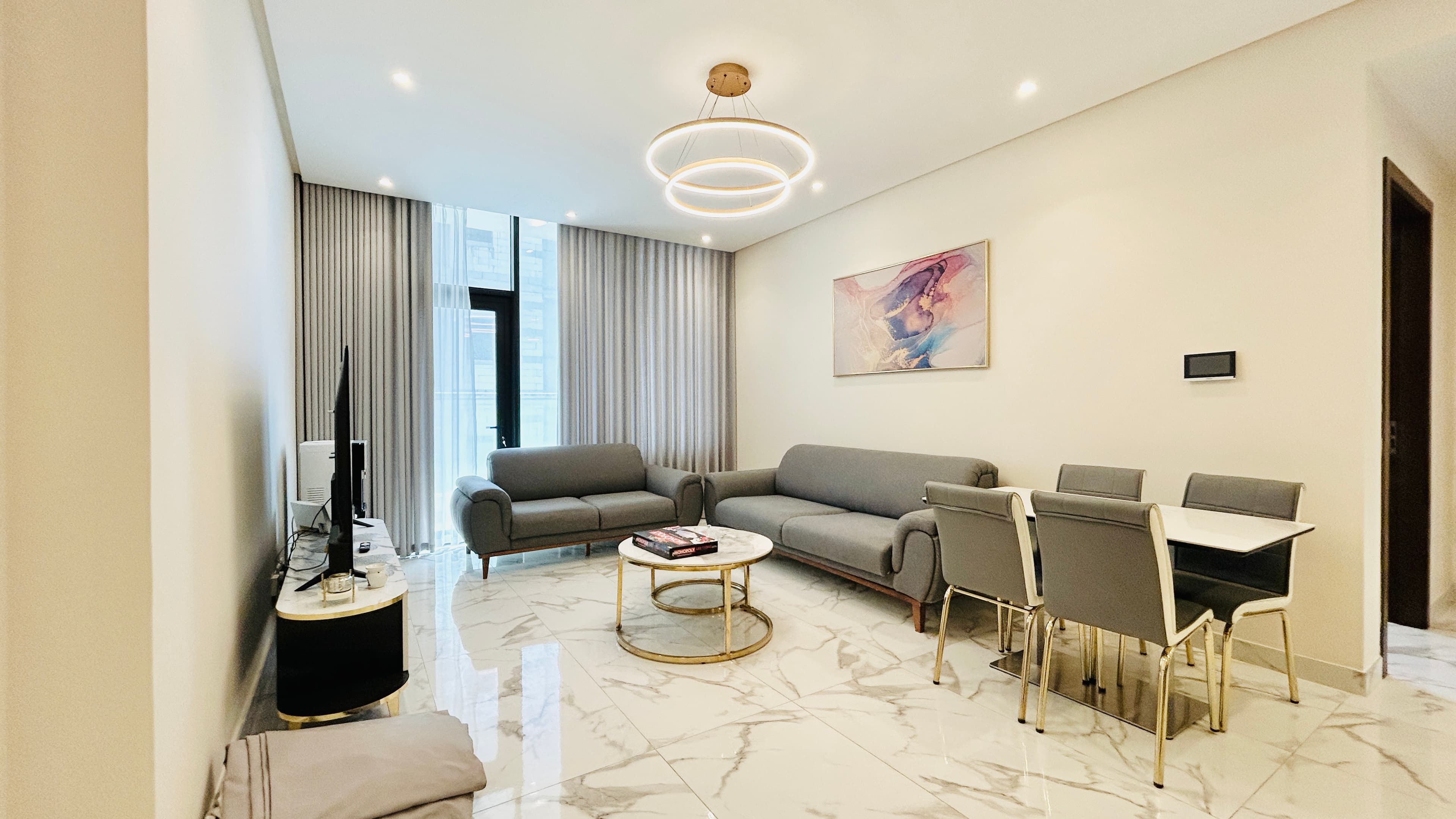 BALCONY | CITYVIEW | SPACIOUS ROOMS | GREAT FACILITIES