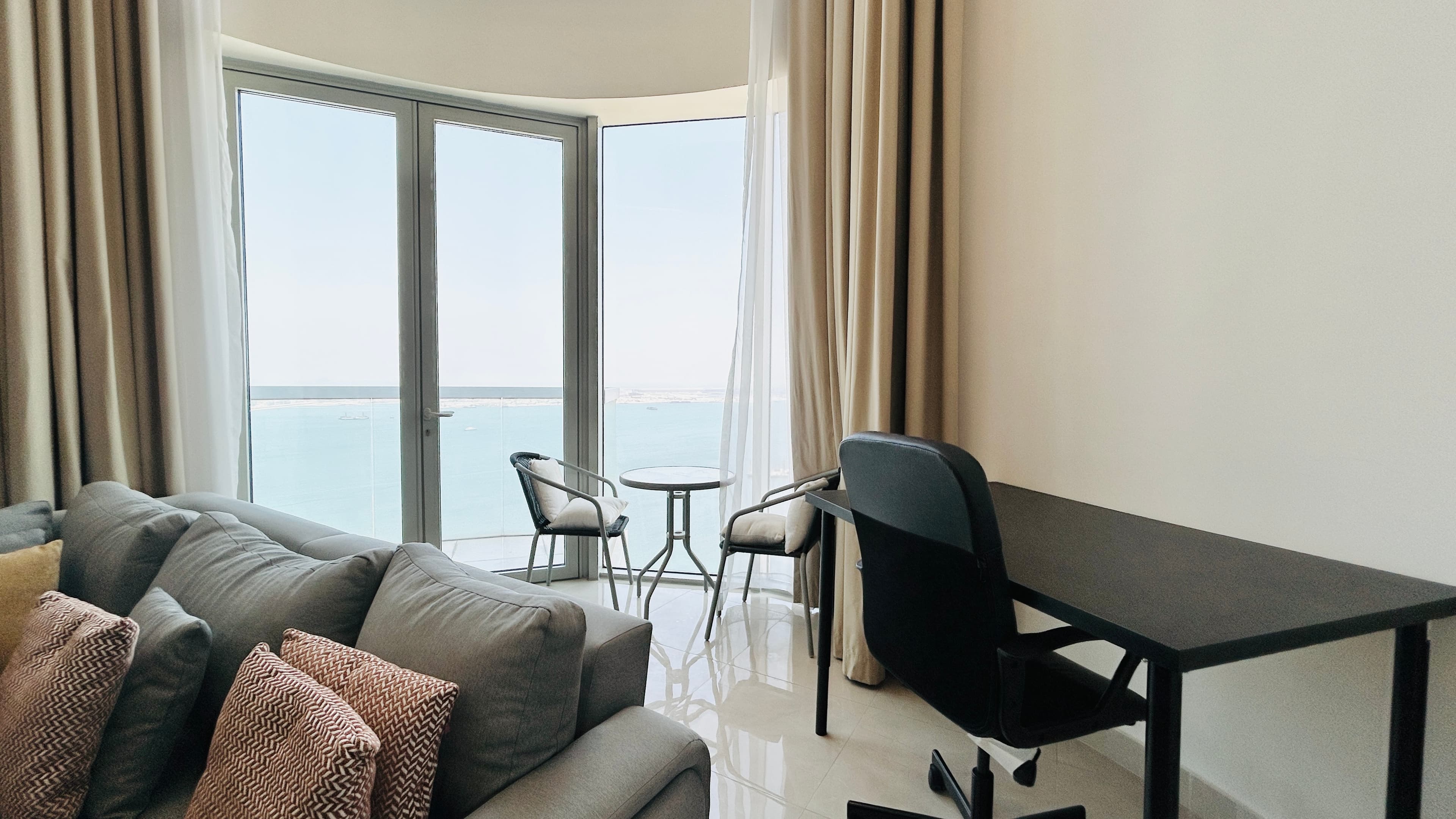 LUXURY | FULL SEA VIEW | SPACIOUS ROOM | BALCONY
