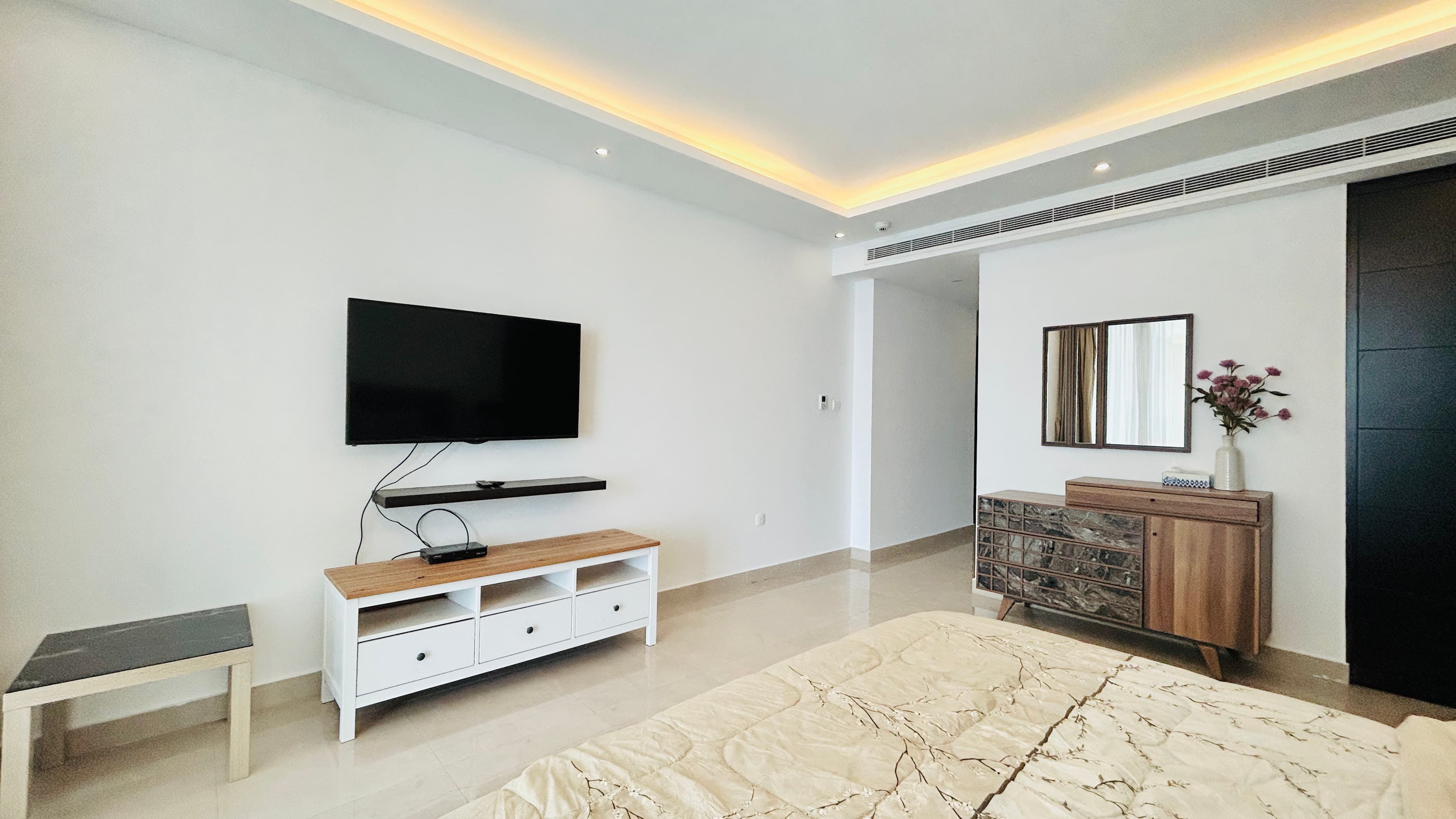 LUXURY | FULL SEA VIEW | SPACIOUS ROOM | BALCONY