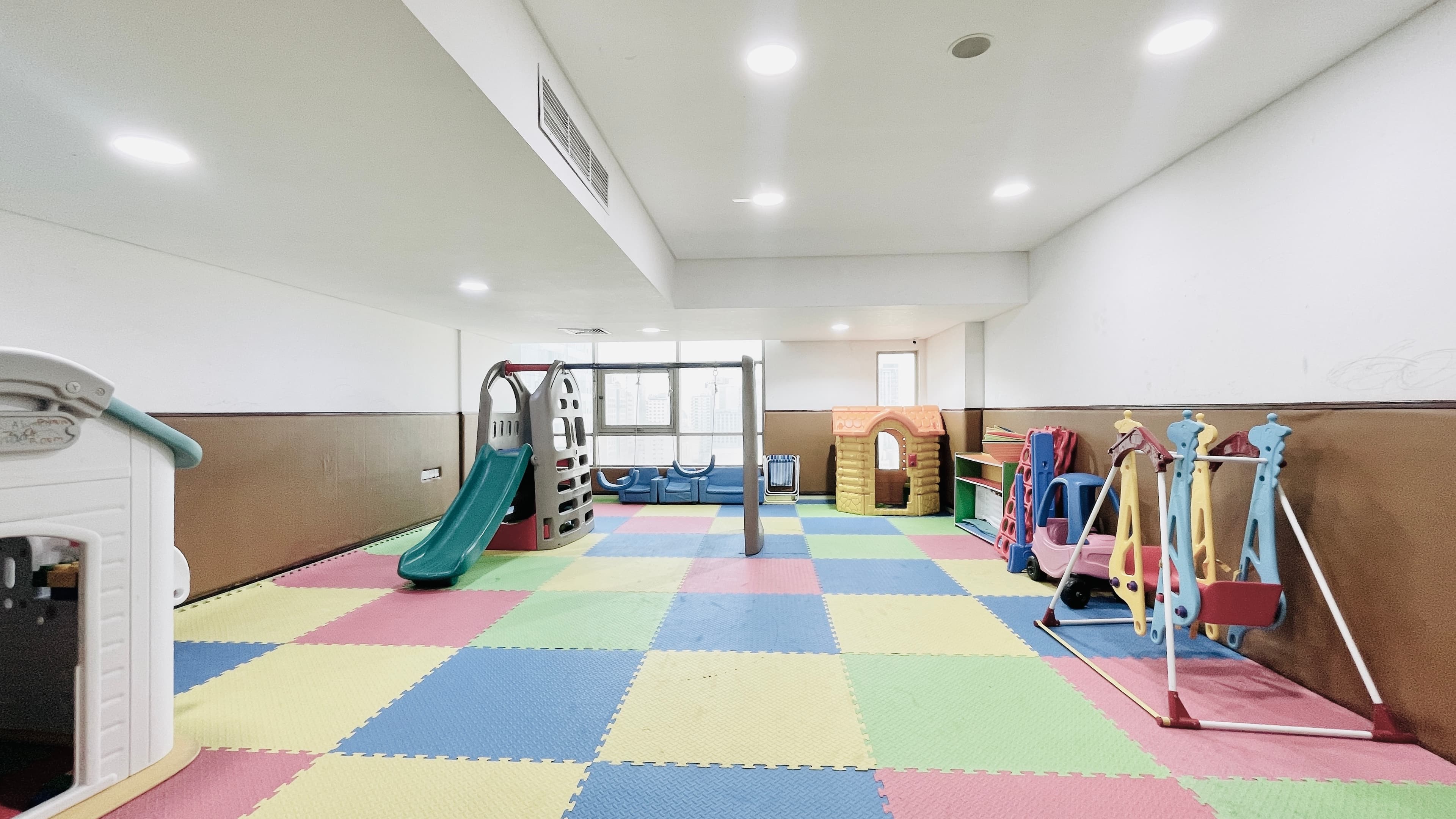 MODERN | BRIGHT LIGHT | SPACIOUS ROOMS | GREAT FACILITIES