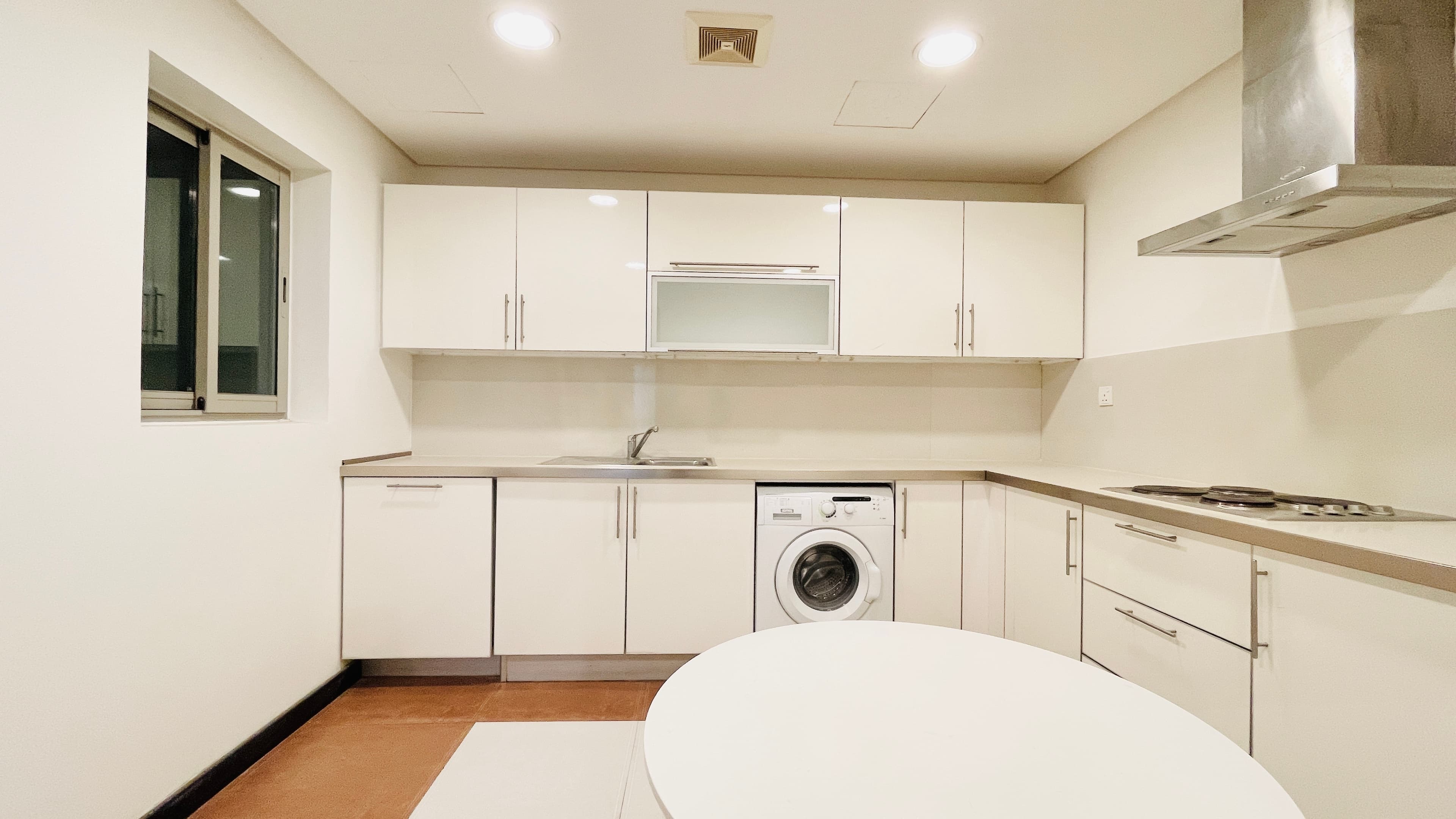 MODERN | BRIGHT LIGHT | SPACIOUS ROOMS | GREAT FACILITIES