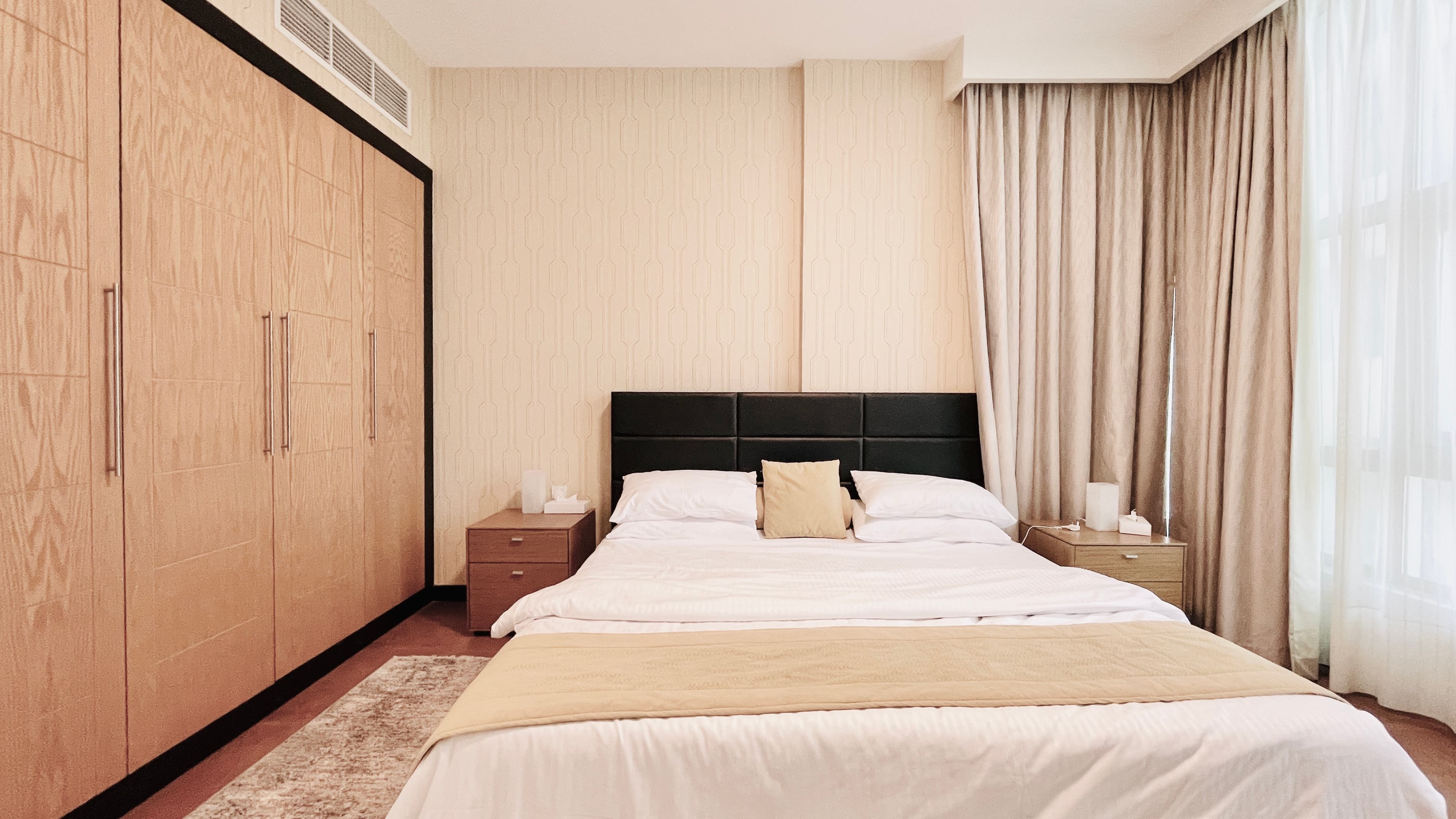 MODERN | BRIGHT LIGHT | SPACIOUS ROOMS | GREAT FACILITIES