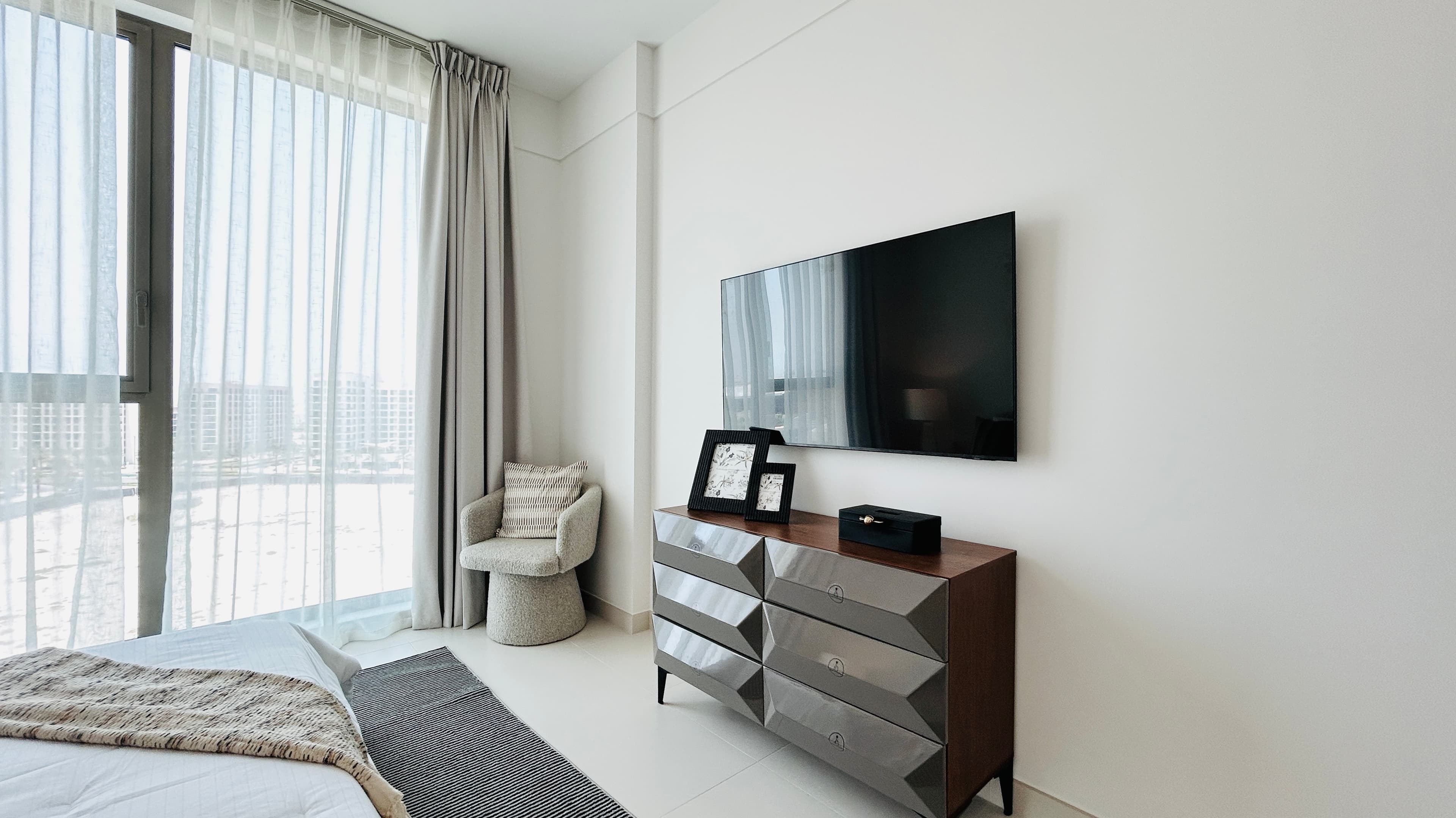 BEACHFRONT VIEW | INSTALLMENT PLAN | SPACIOUS ROOMS