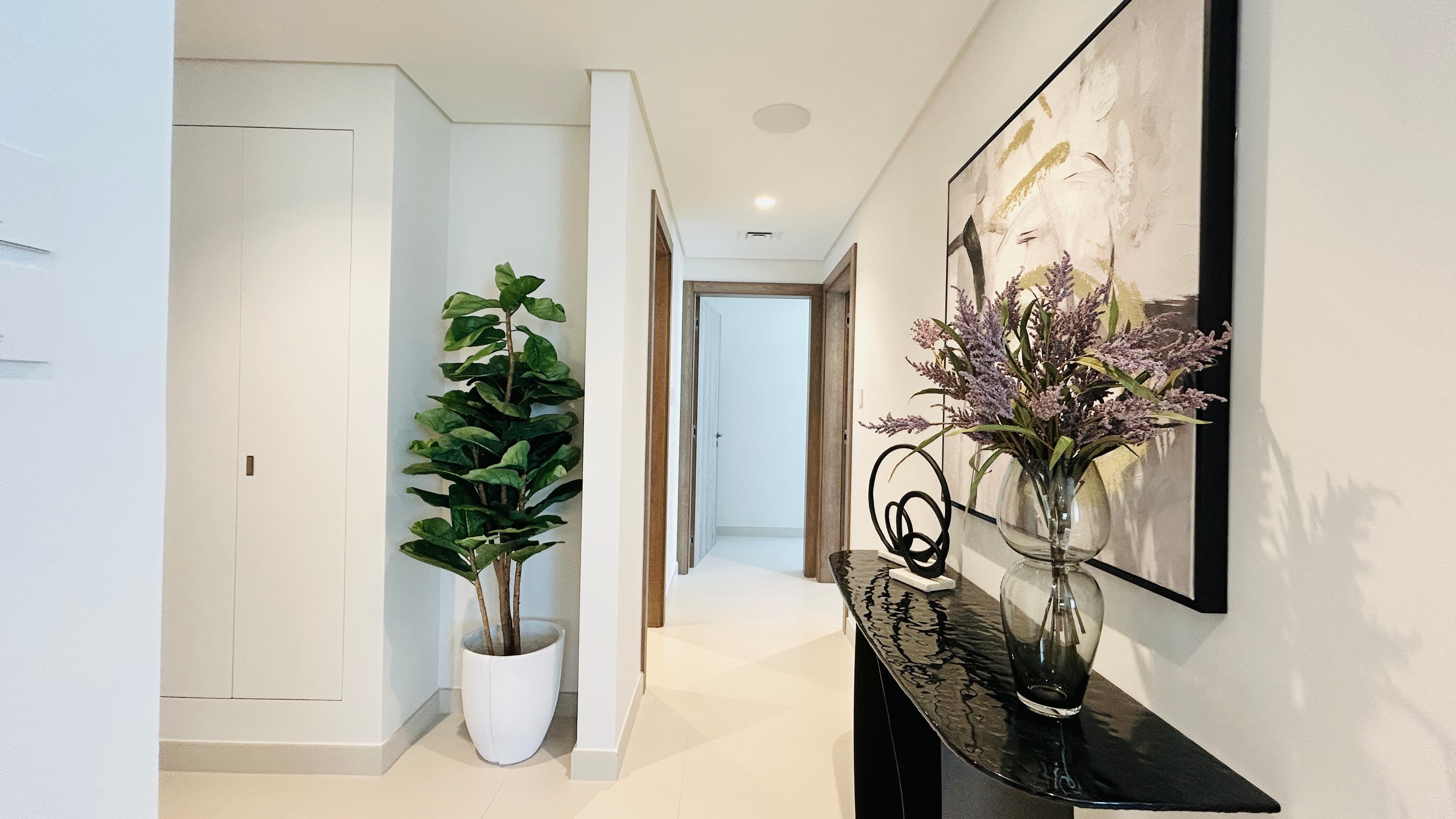 BEACHFRONT VIEW | INSTALLMENT PLAN | SPACIOUS ROOMS