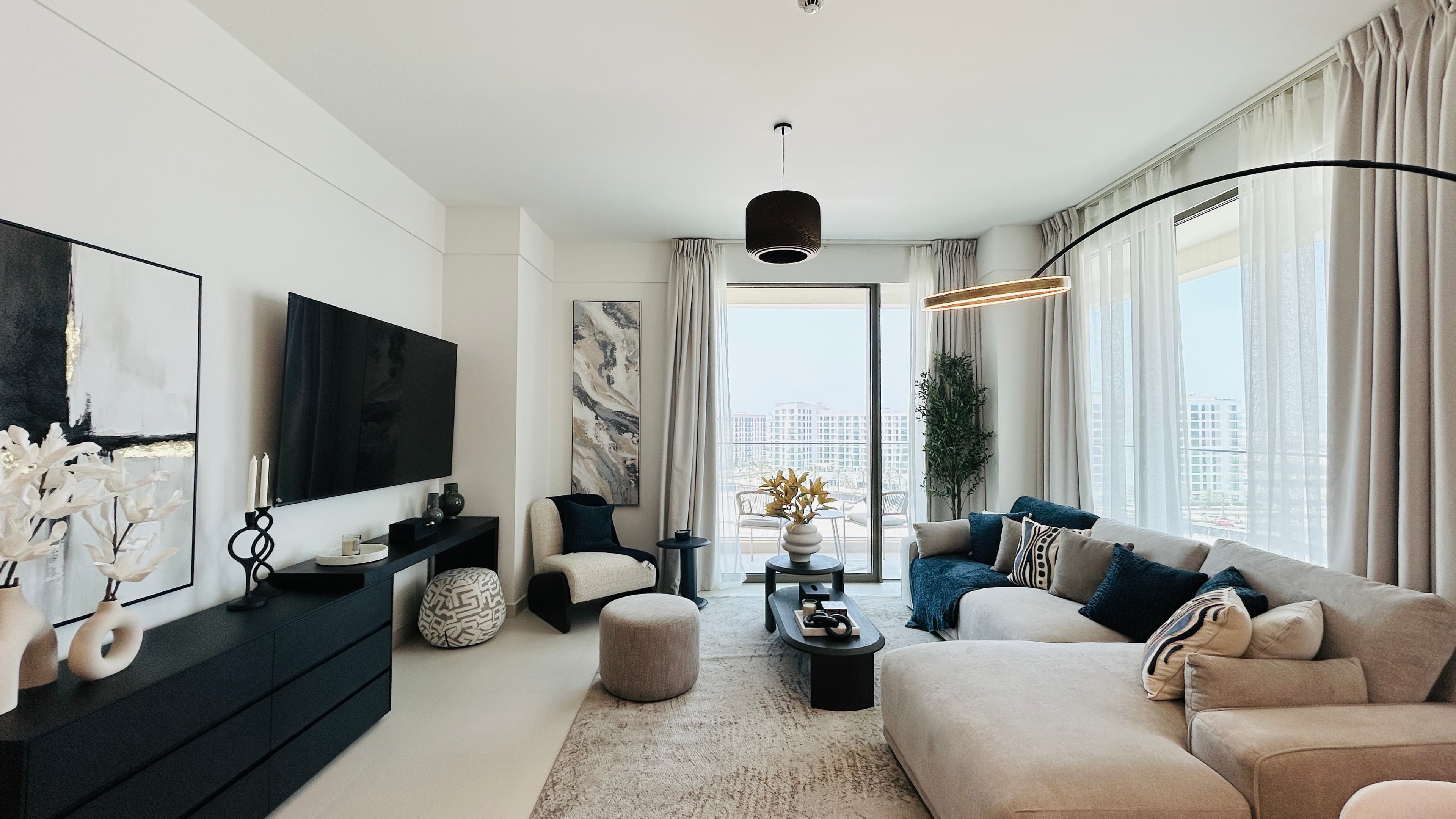 INSTALLMENT PLAN | SPACIOUS ROOMS | BEACHFRONT VIEW