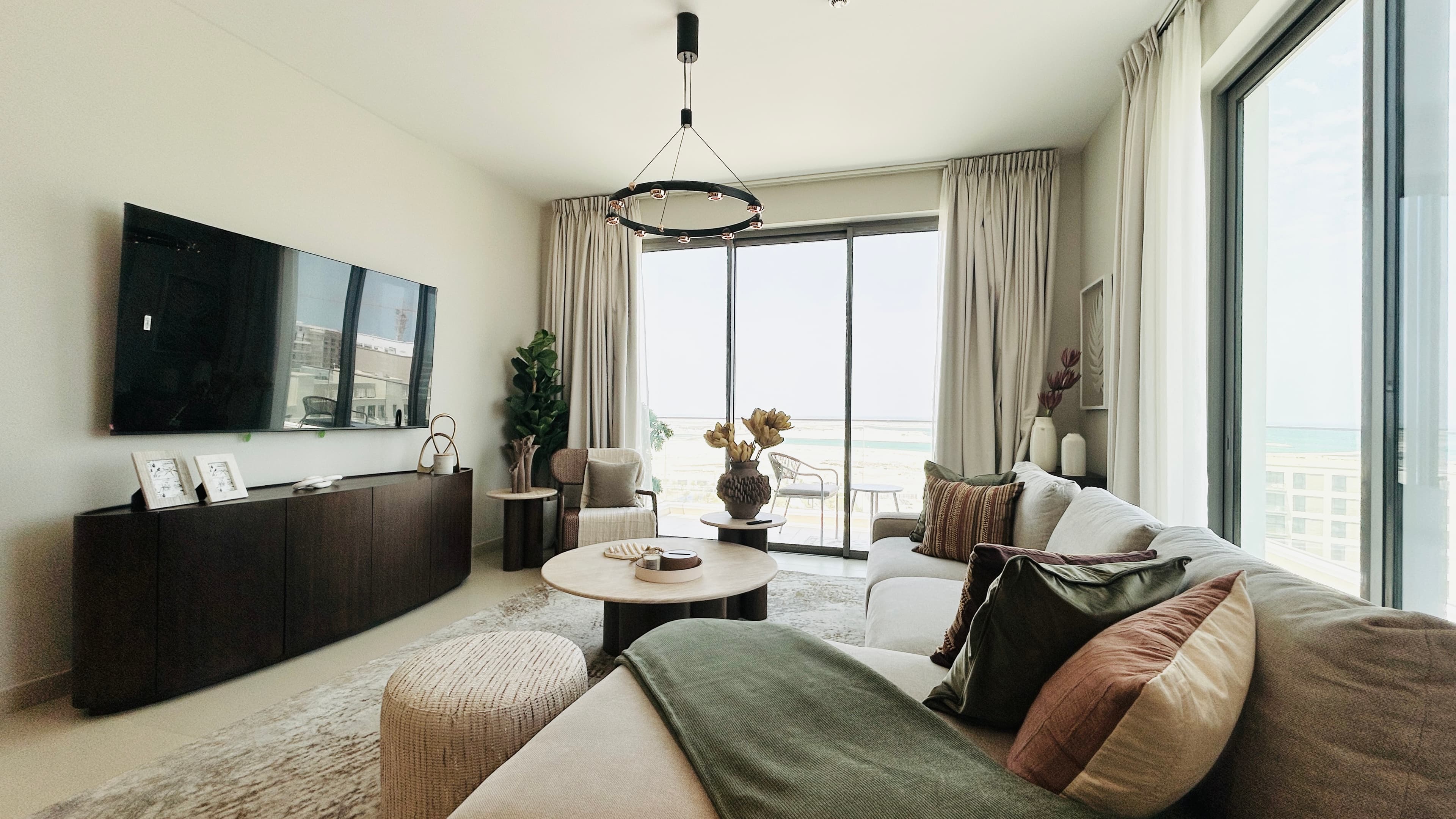 STUNNING VIEWS | INSTALLMENT PLAN | SPACIOUS ROOMS