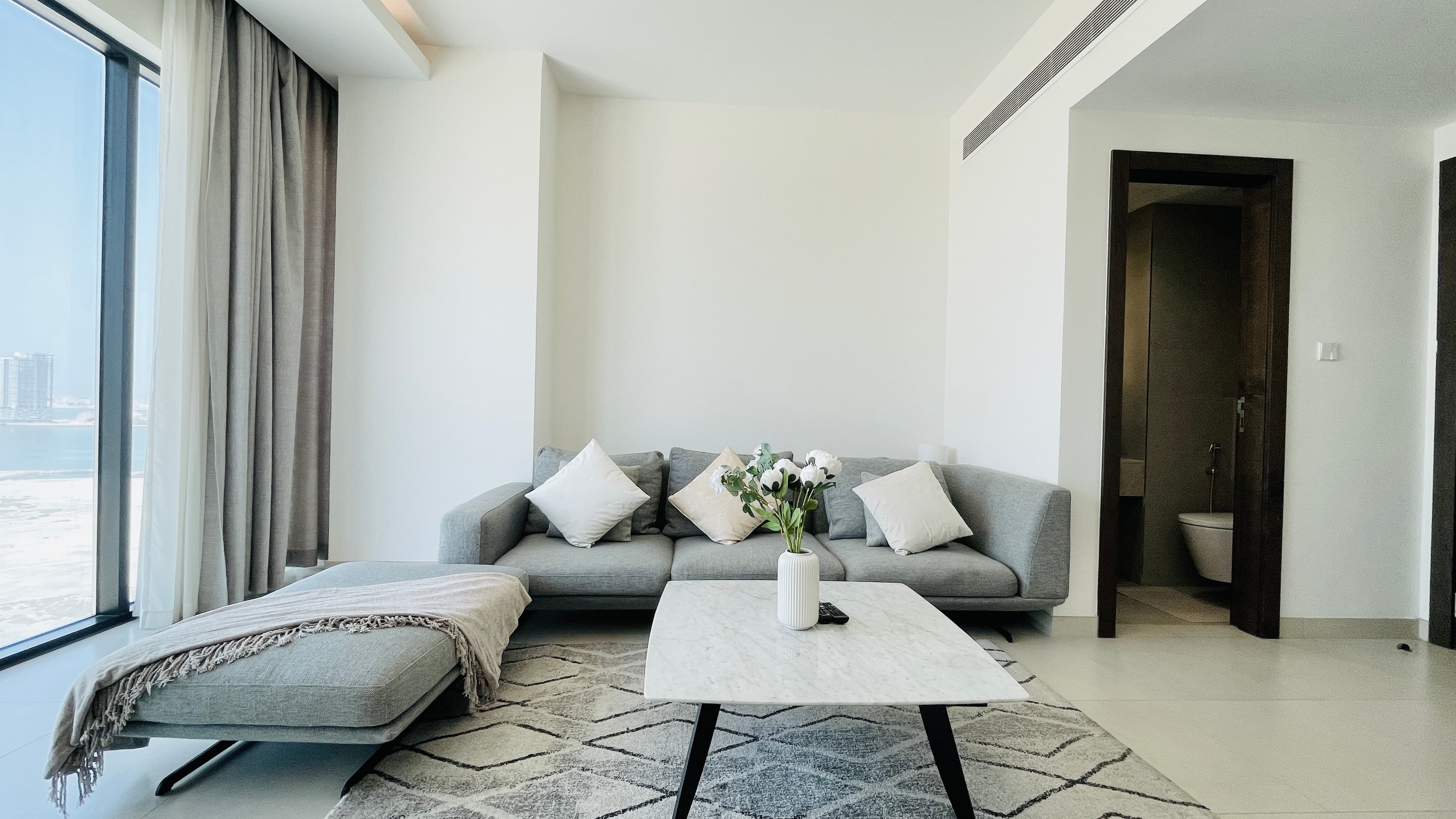 SEAVIEW | SPACIOUS ROOMS | GREAT FACILITIES