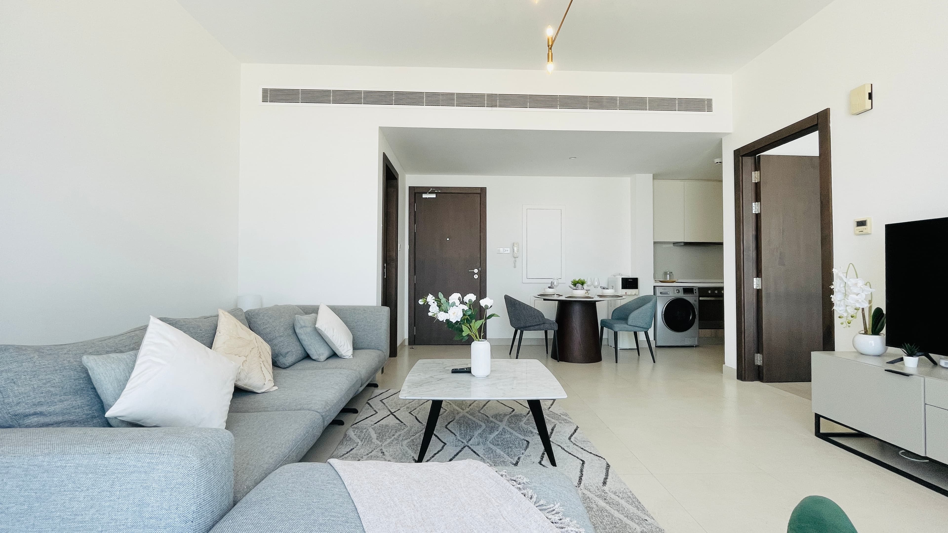 SEAVIEW | SPACIOUS ROOMS | GREAT FACILITIES