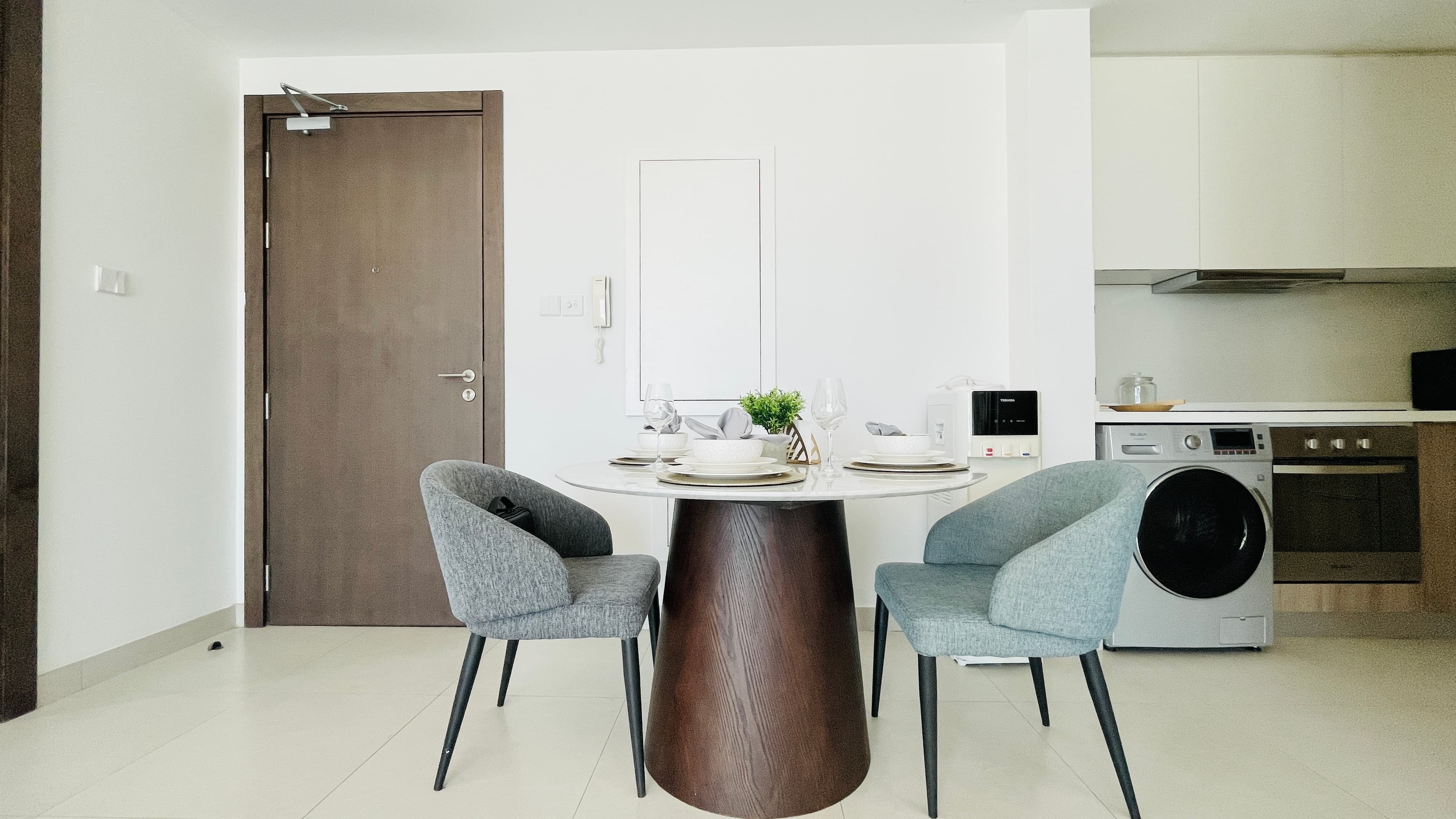 SEAVIEW | SPACIOUS ROOMS | GREAT FACILITIES