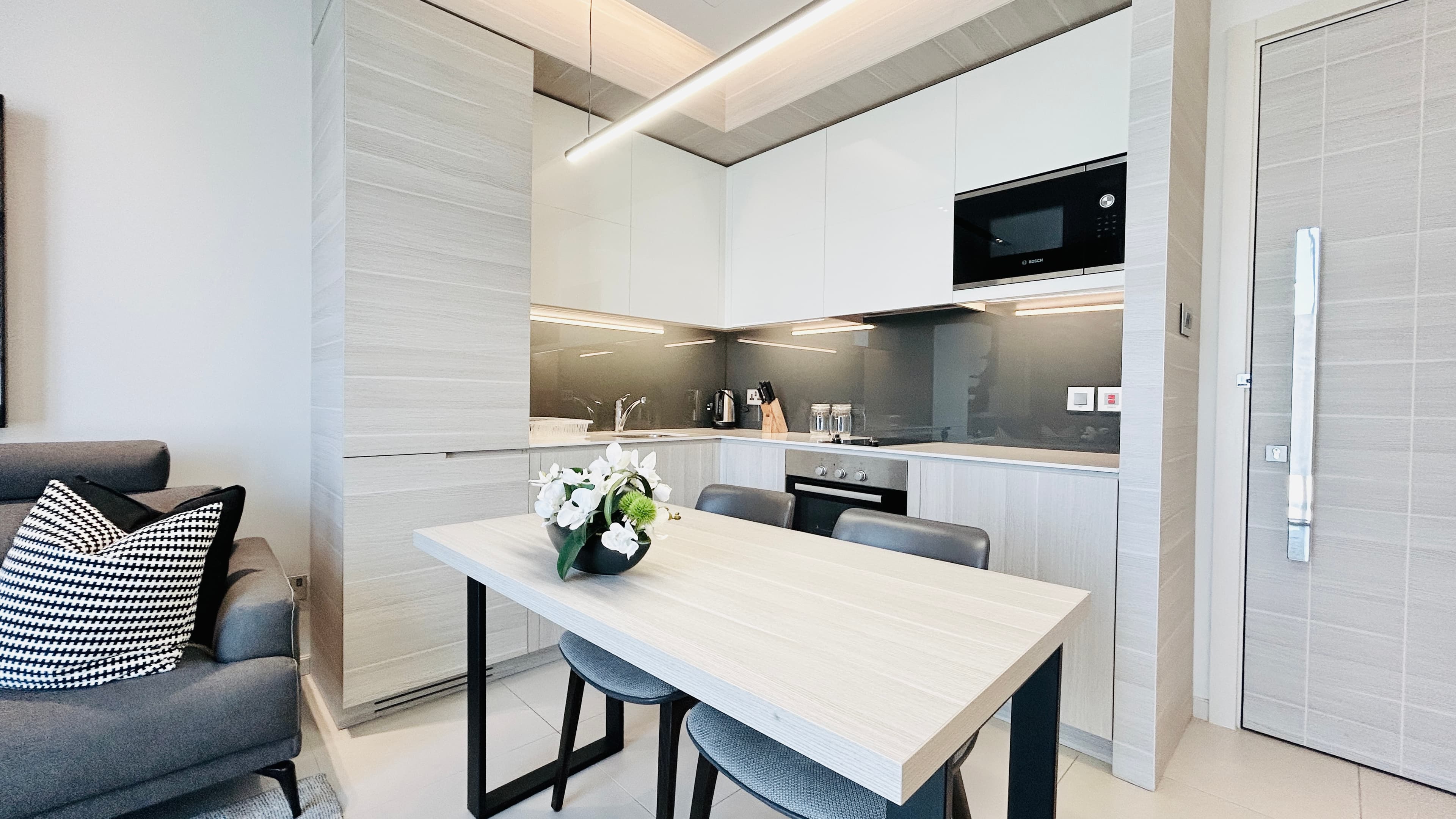 LOW PRICE | LUXURY | SEA VIEW | BALCONY