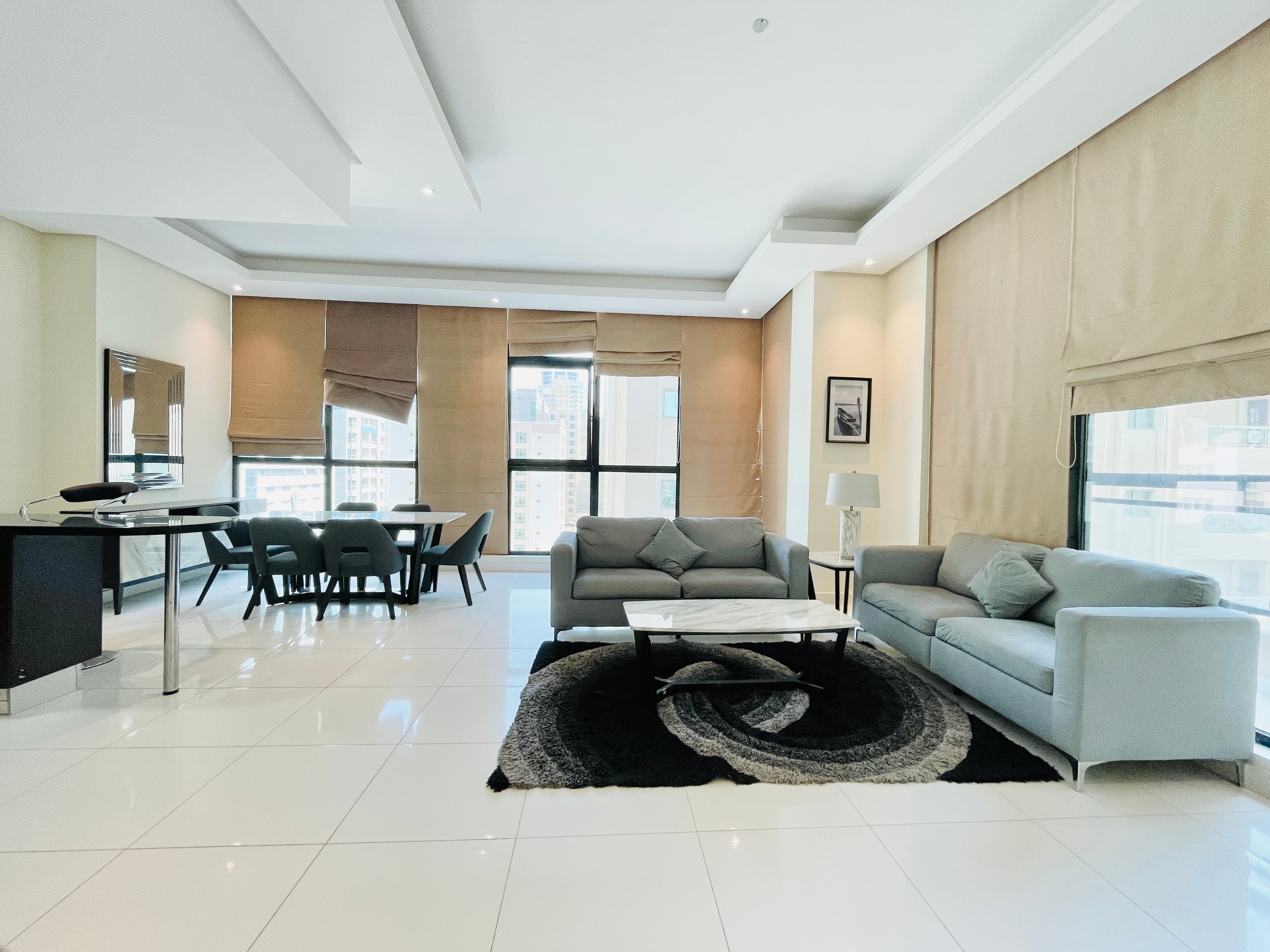MODERN | SPACIOUS ROOMS | BALCONY | CITYVIEW