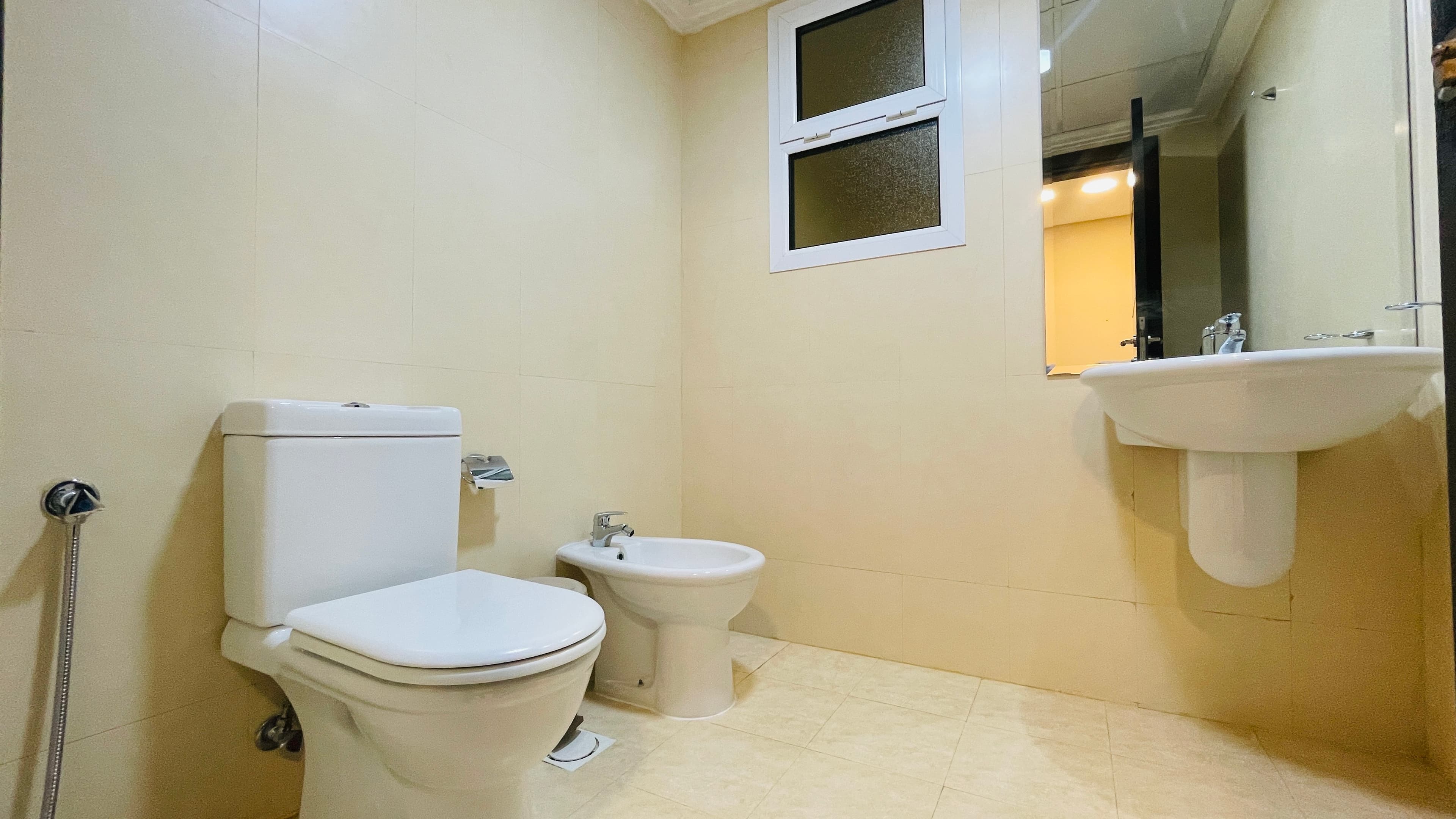 HOUSEKEEPING | MODERN | SPACIOUS ROOMS | GREAT FACILITIES