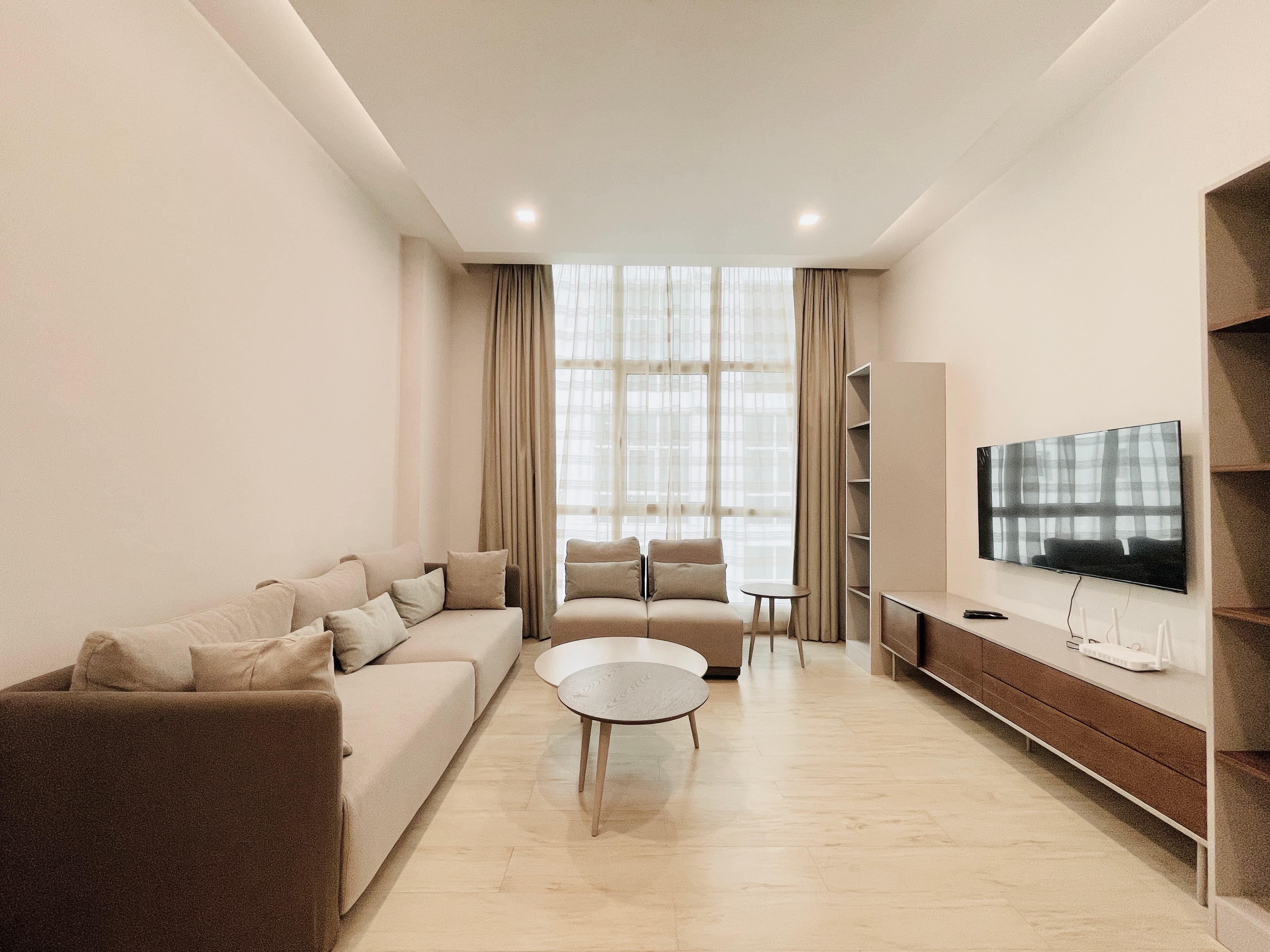 BRAND NEW | HOUSEKEEPING | SPACIOUS ROOMS | BALCONY