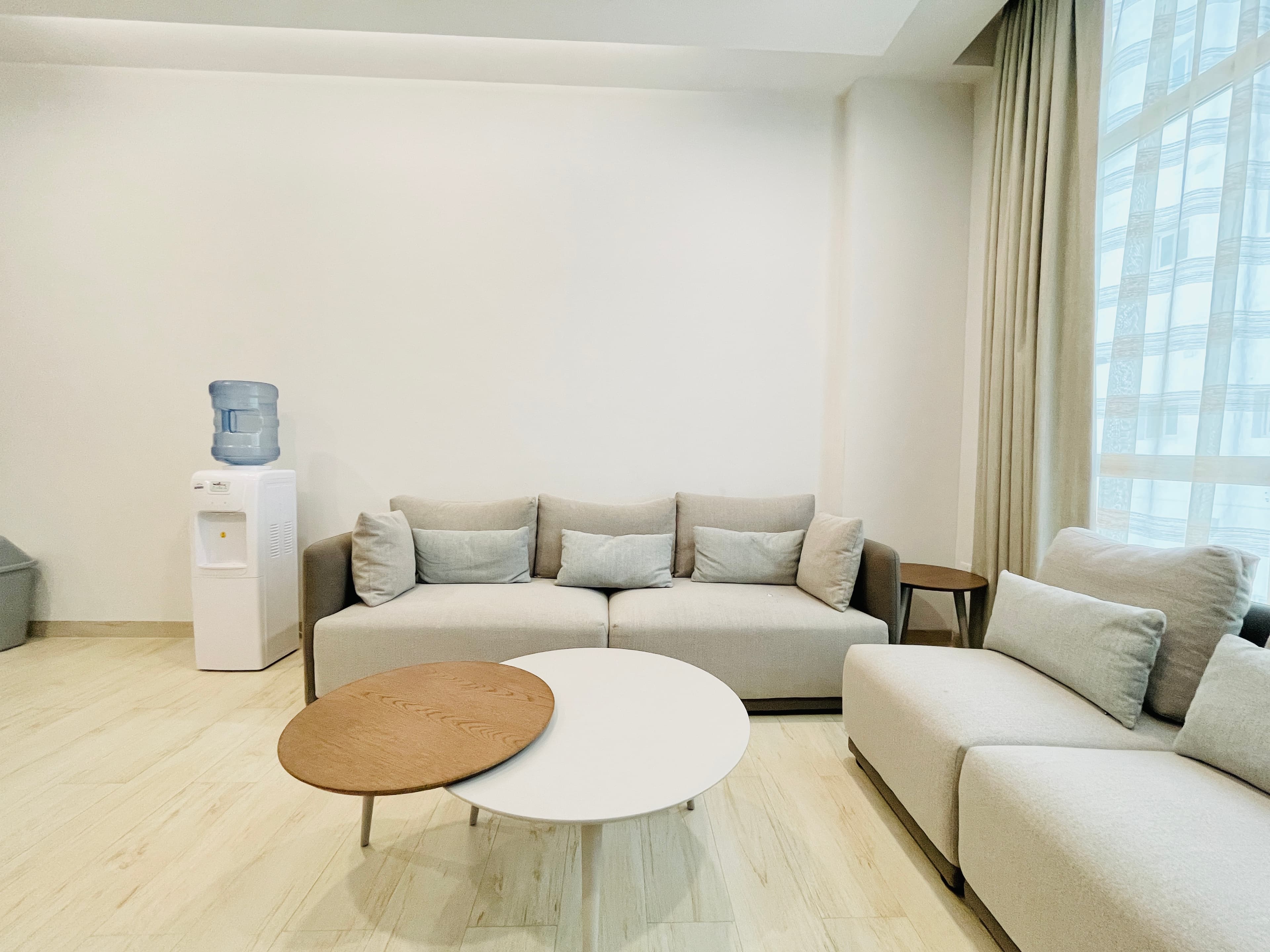 BRAND NEW | HOUSEKEEPING | SPACIOUS ROOMS | BALCONY