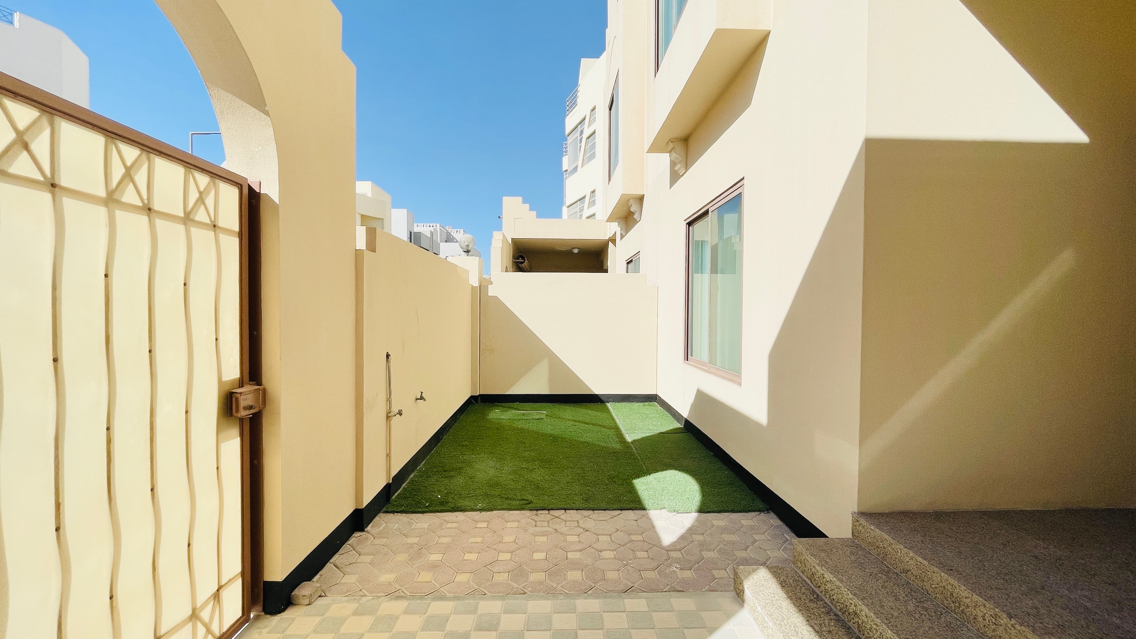 PRIVATE POOL | BIG TERRACE | SPACIOUS ROOMS | GARAGE