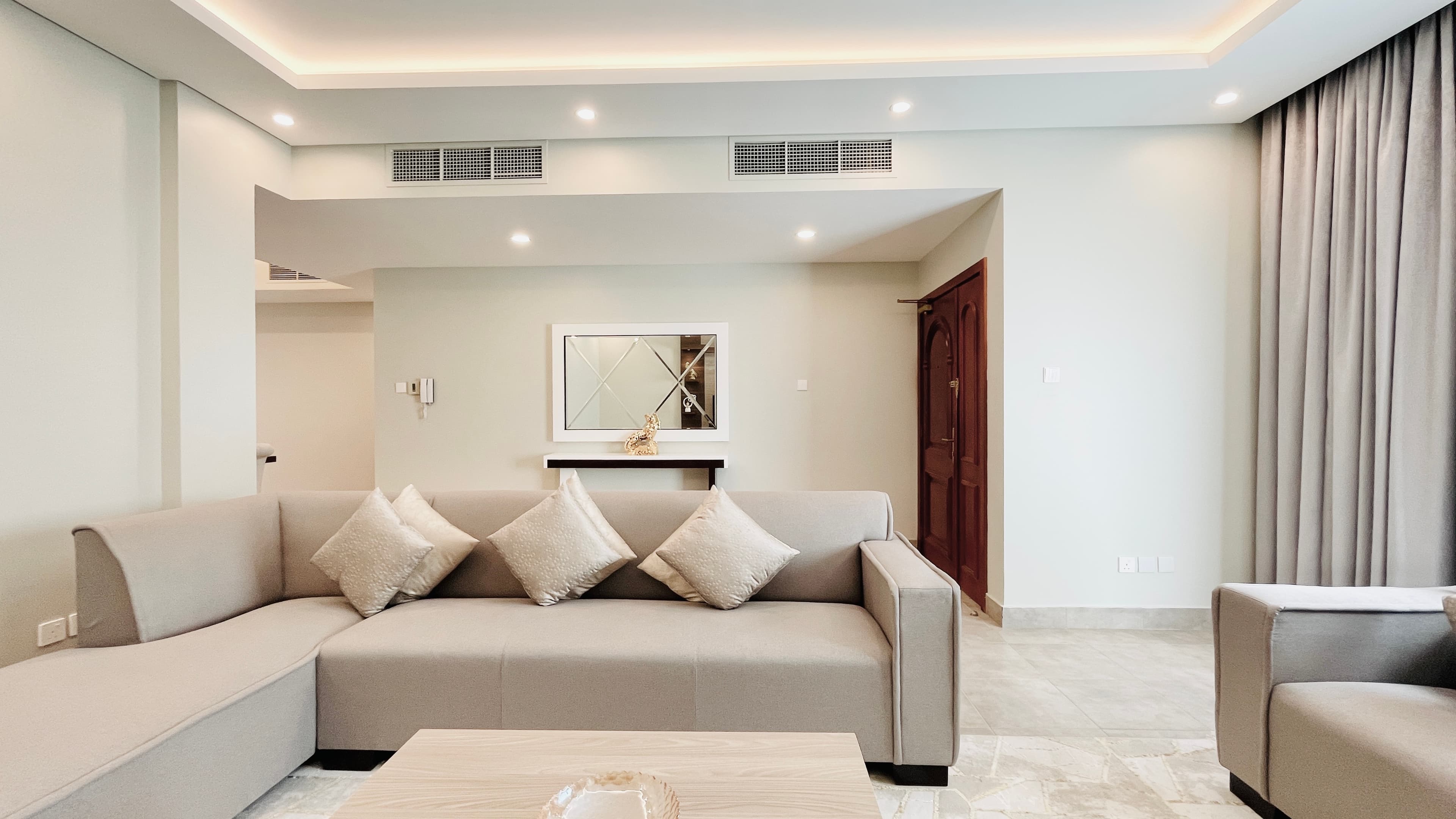 PRIVATE POOL | BIG TERRACE | SPACIOUS ROOMS | GARAGE